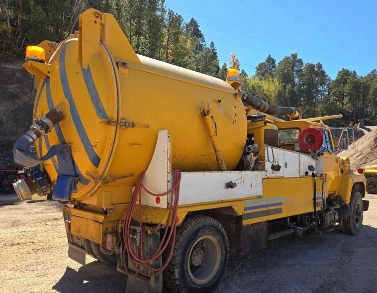 1980 Ford Vactor Combination - image 3
