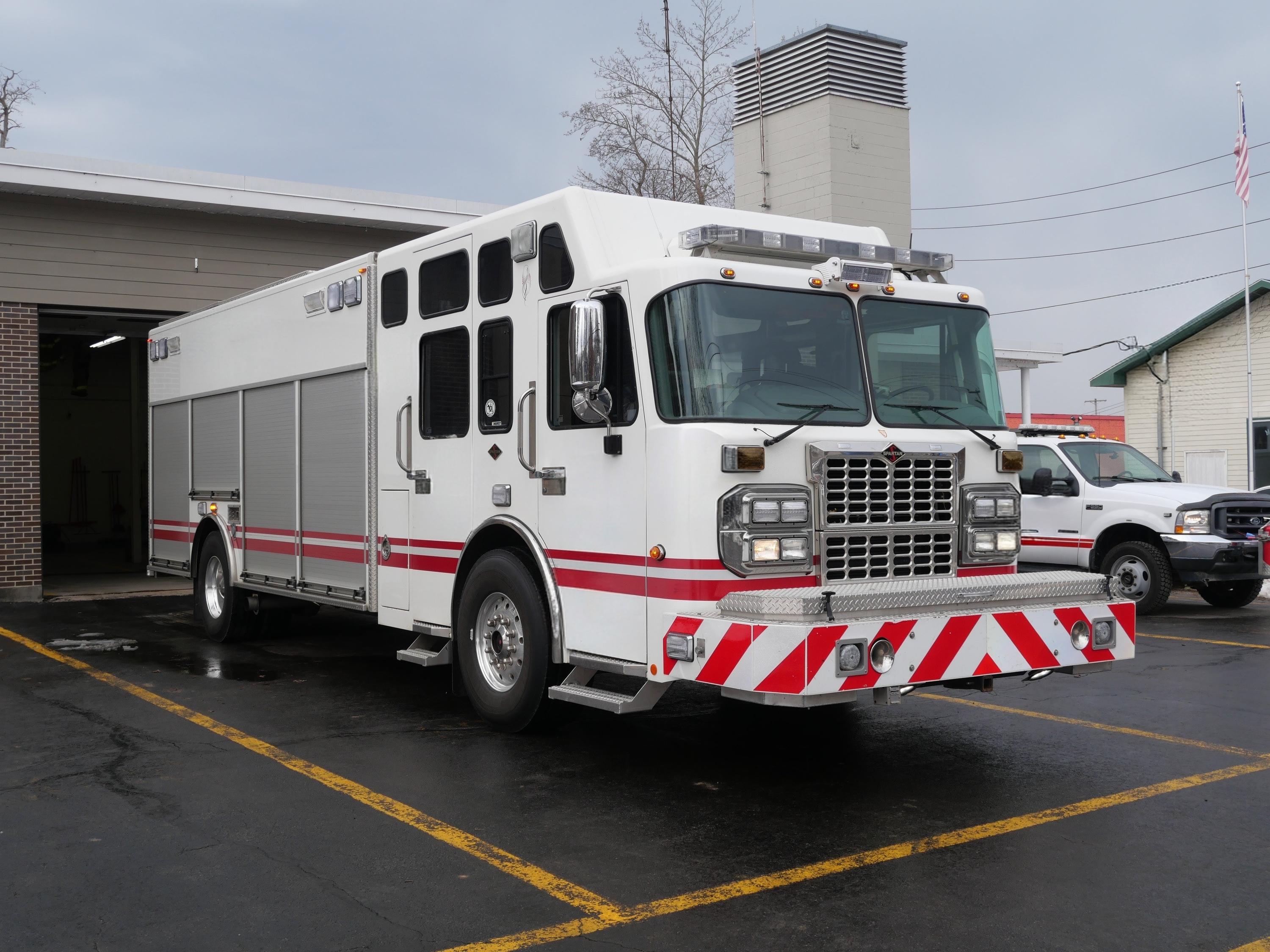 2009 Rescue 1 Spartan Heavy Rescue - image 3