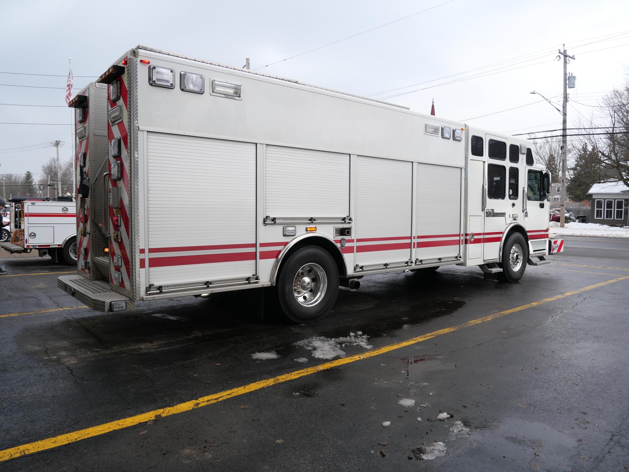 2009 Rescue 1 Spartan Heavy Rescue - image 5