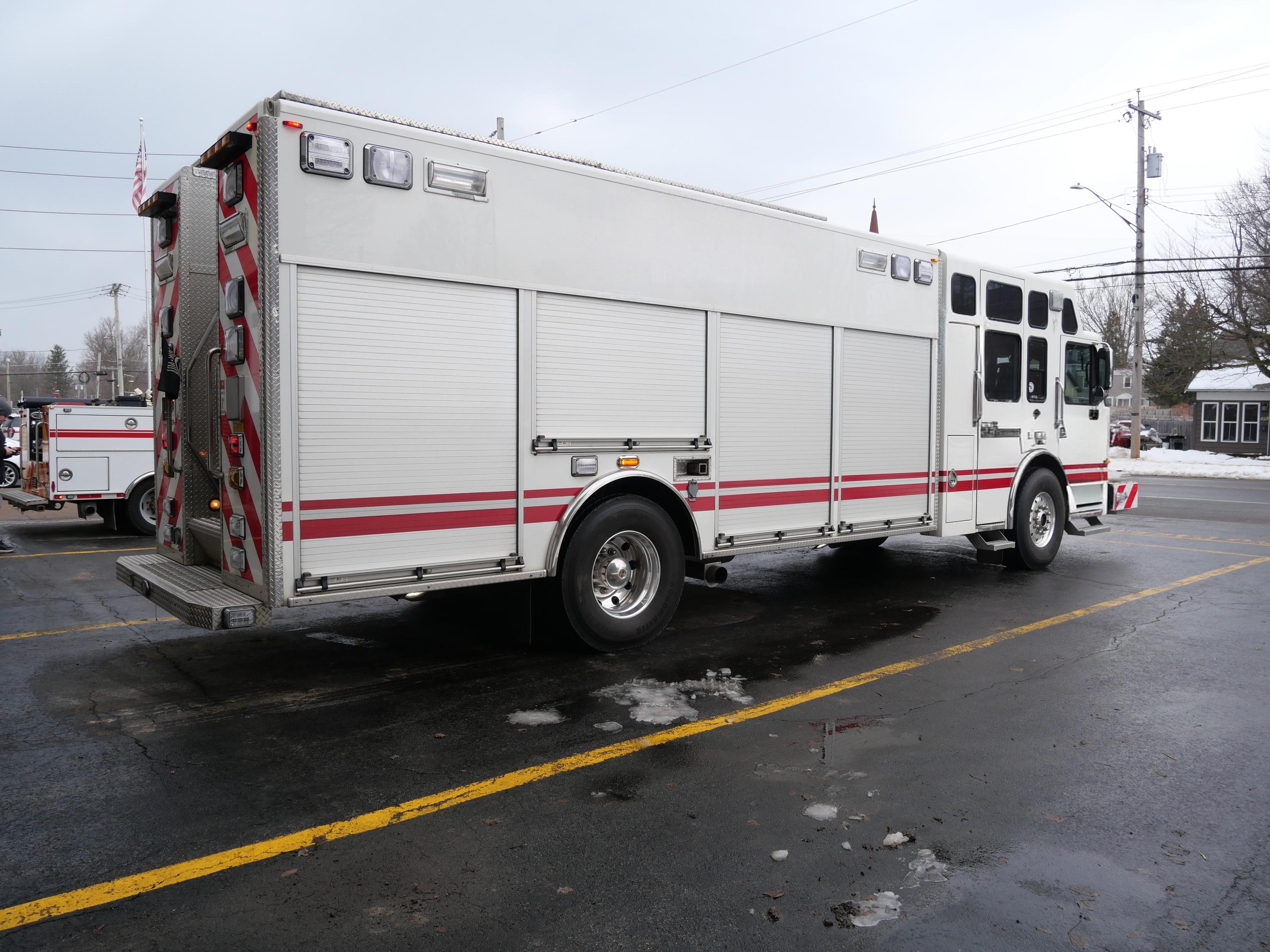 2009 Rescue 1 Spartan Heavy Rescue - image 5