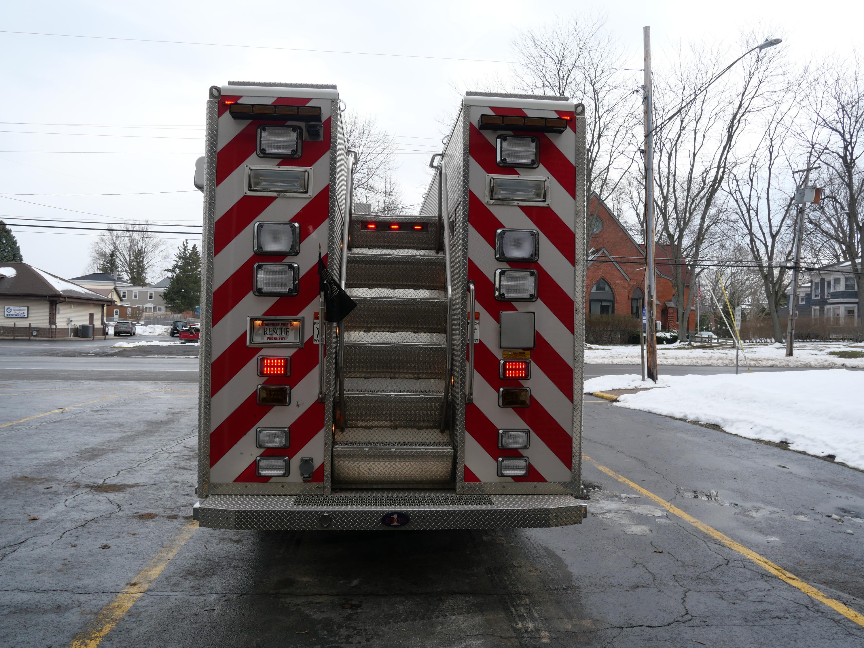 2009 Rescue 1 Spartan Heavy Rescue - image 6