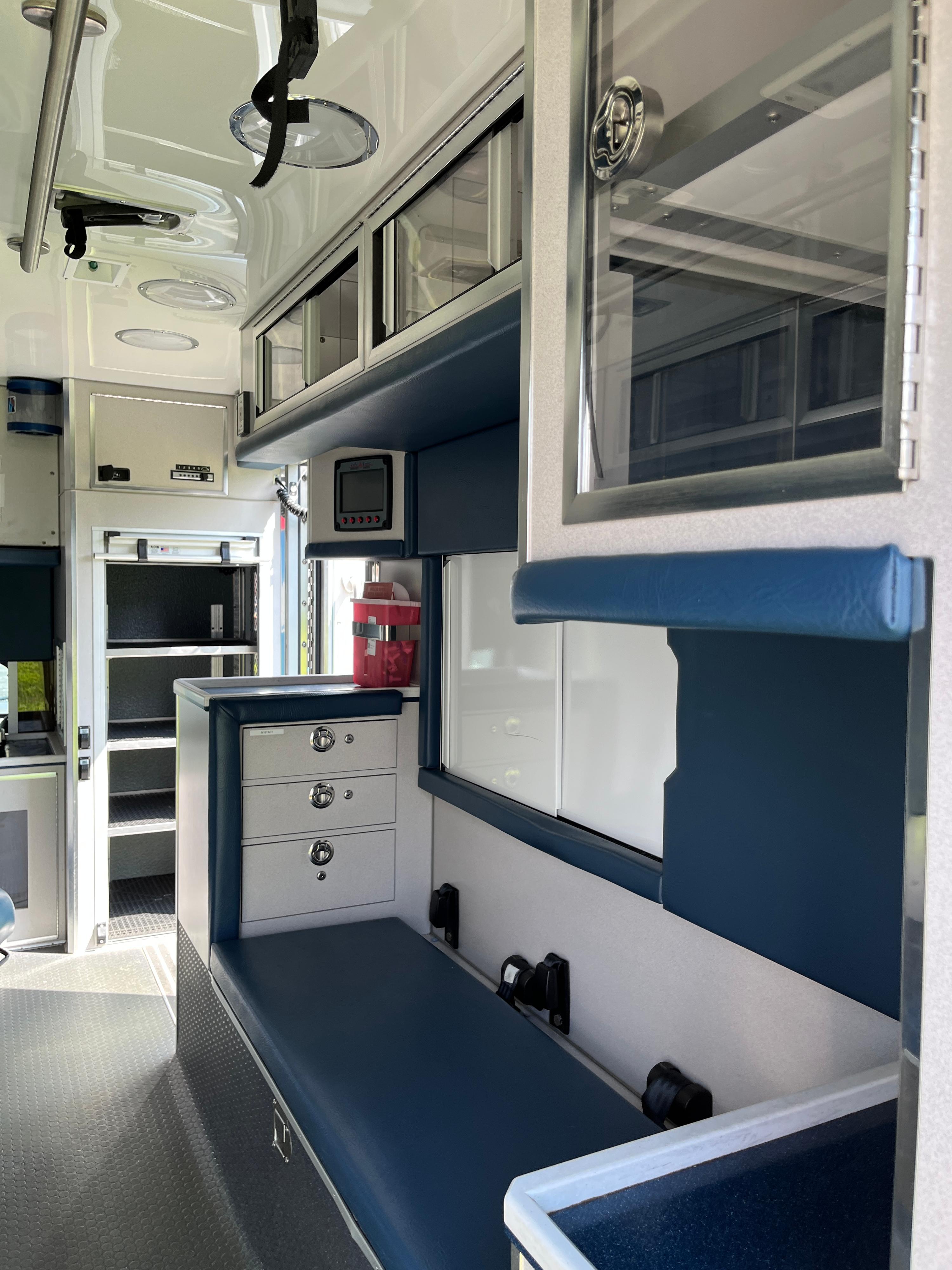 2015 Ford F550 4x4 Type I Ambulance - image 4
