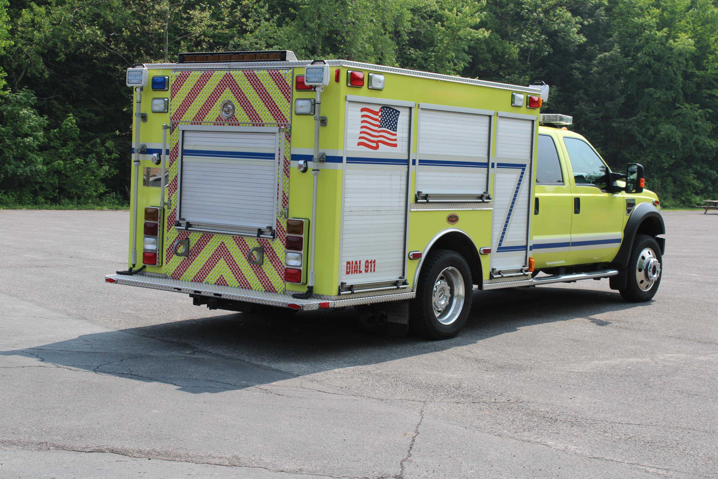2009 KME Ford 4x4 Light Rescue - image 3