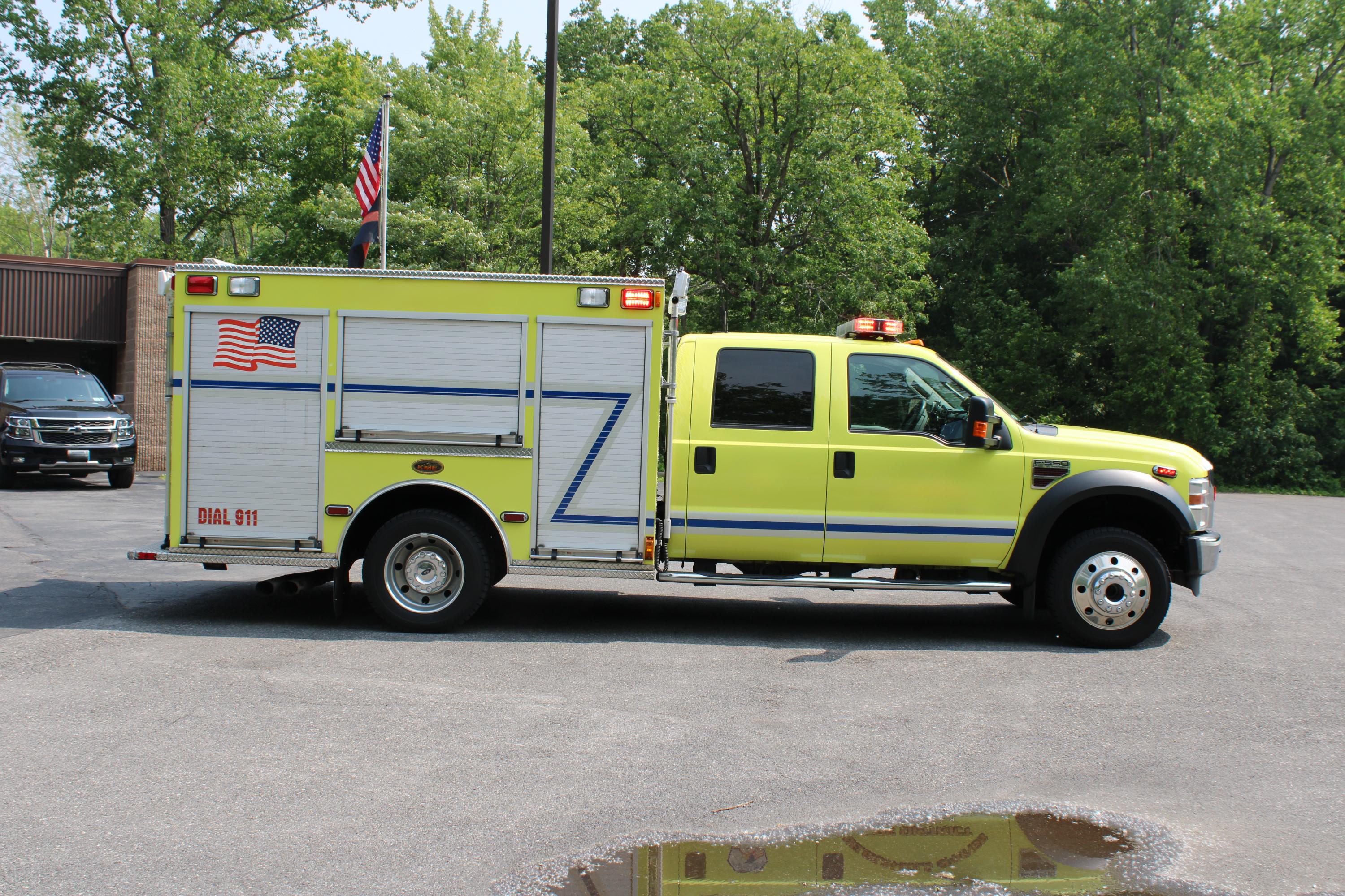 2009 KME Ford 4x4 Light Rescue - image 2