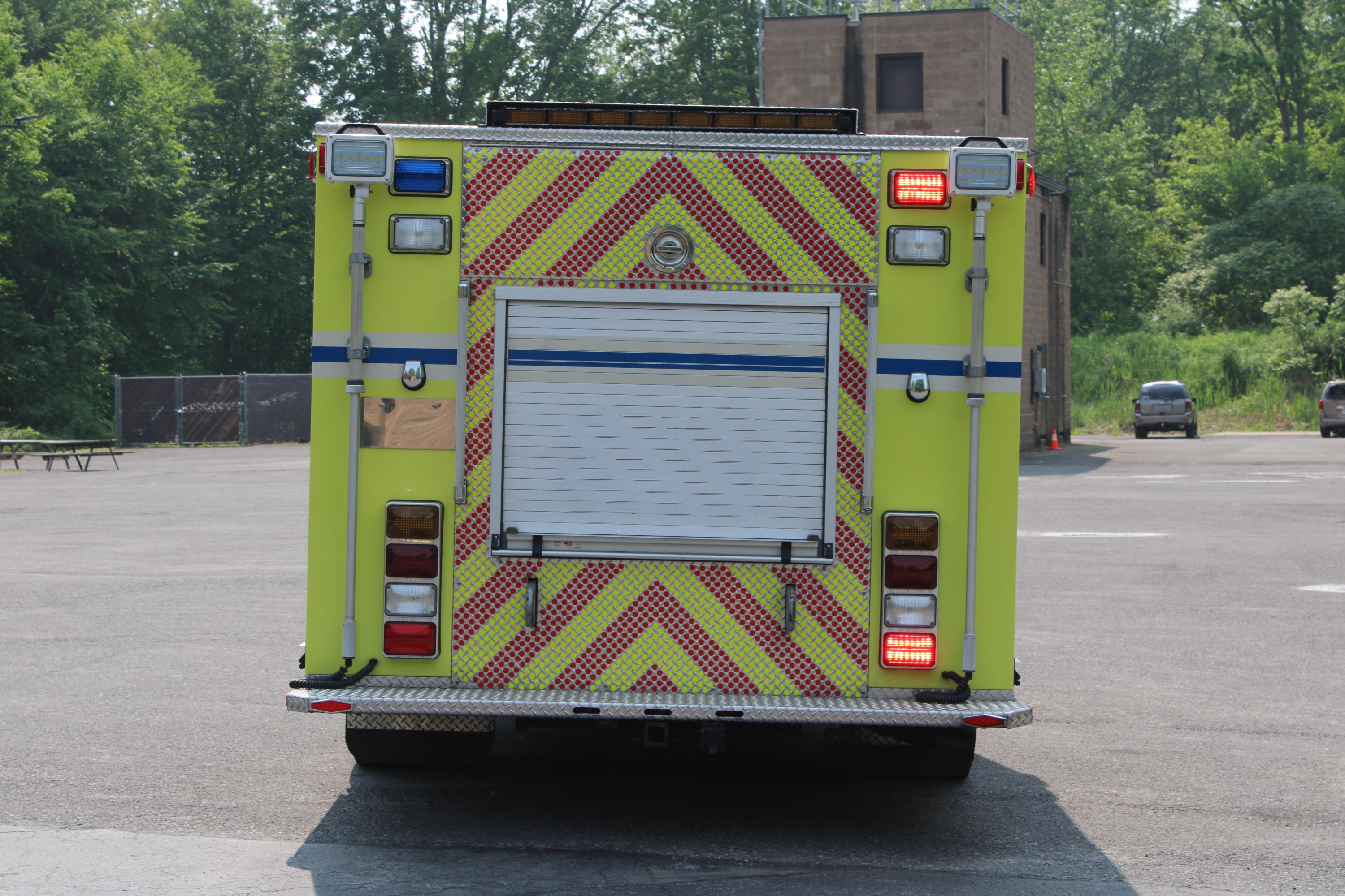 2009 KME Ford 4x4 Light Rescue - image 4