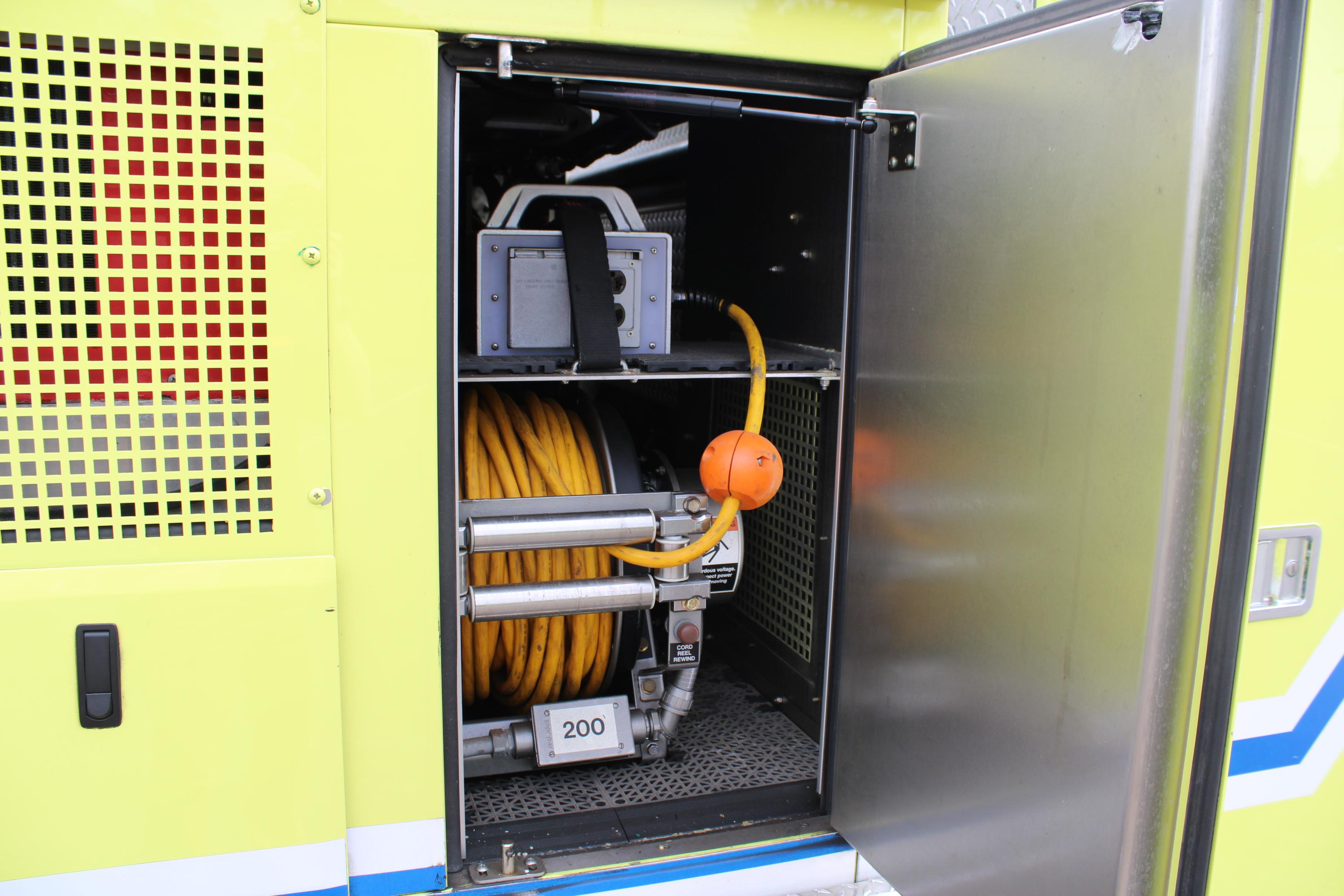2015 Sutphen SL75 75' Quint - image 13