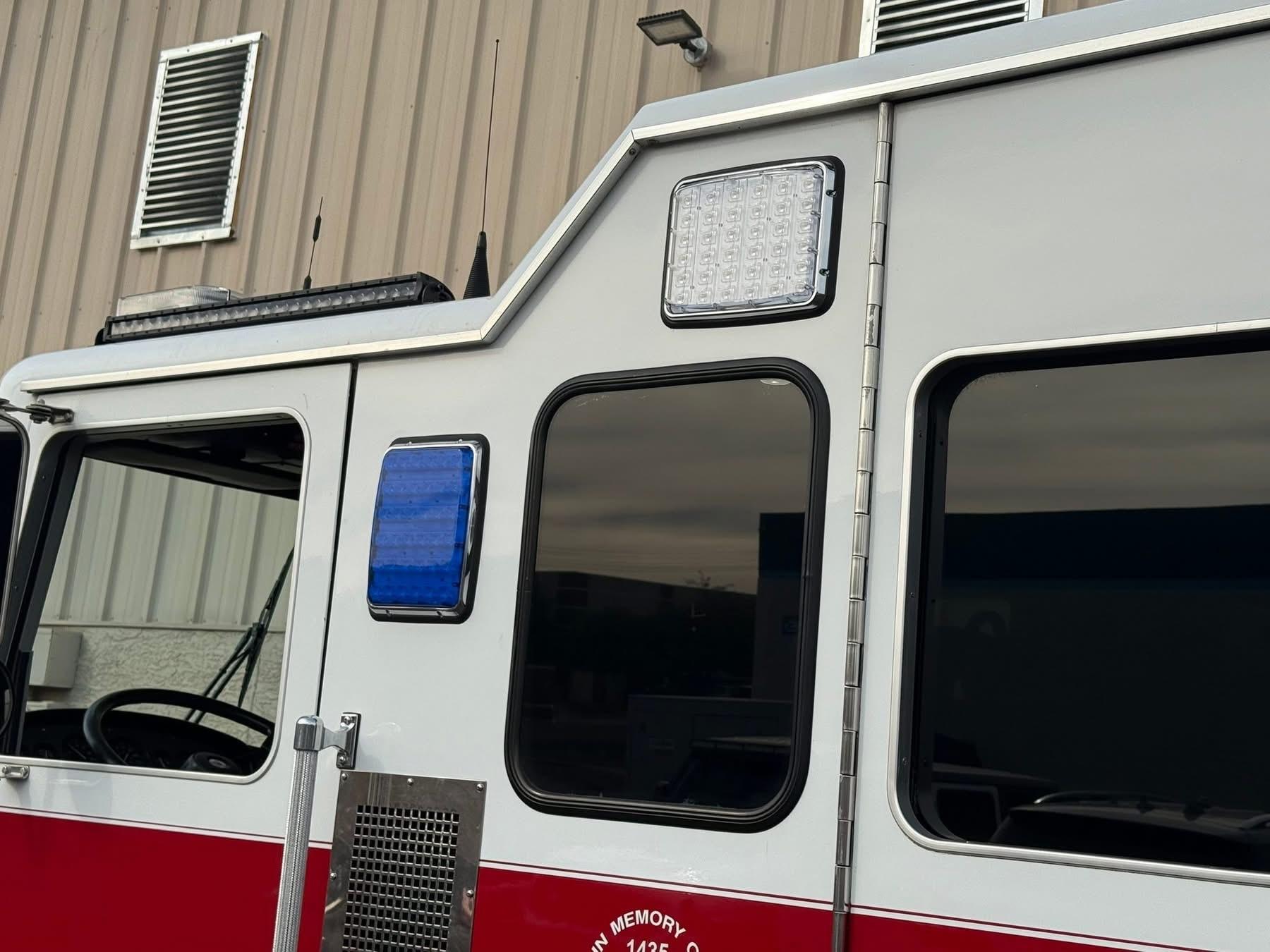 2001 KME Panther Pumper - image 12