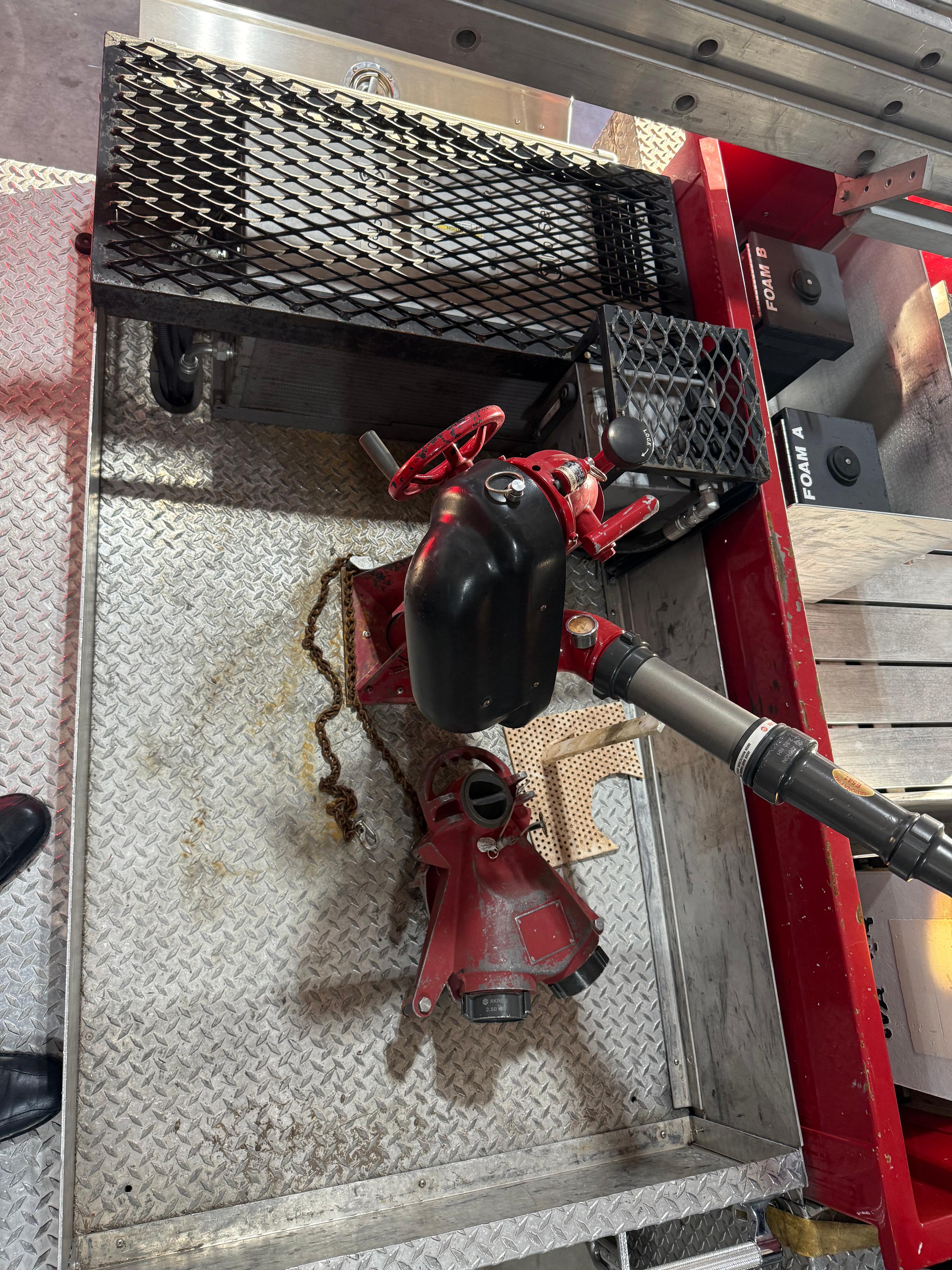 2001 KME Panther Pumper - image 41