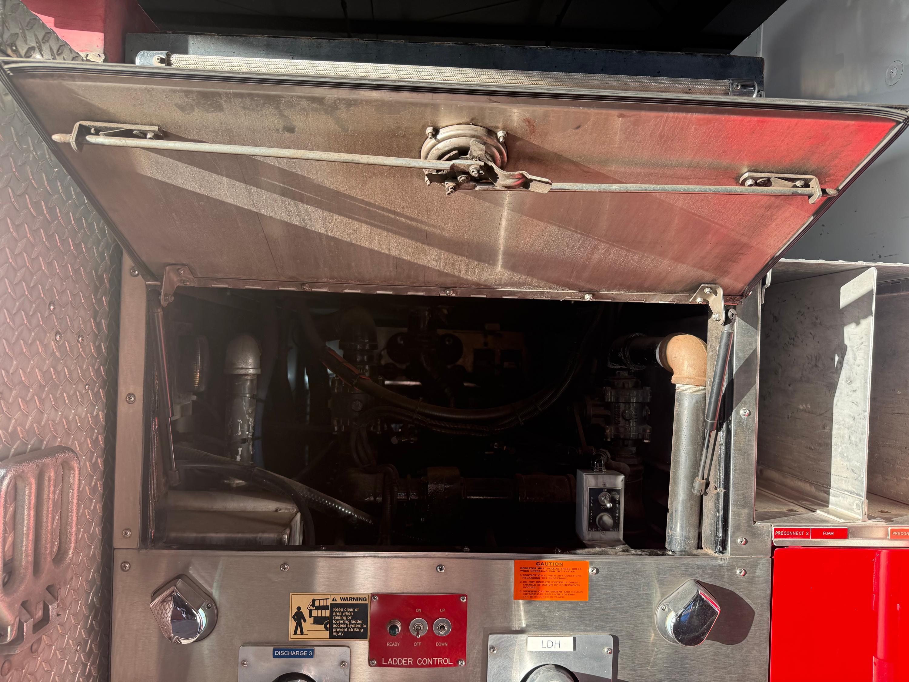 2001 KME Panther Pumper - image 59