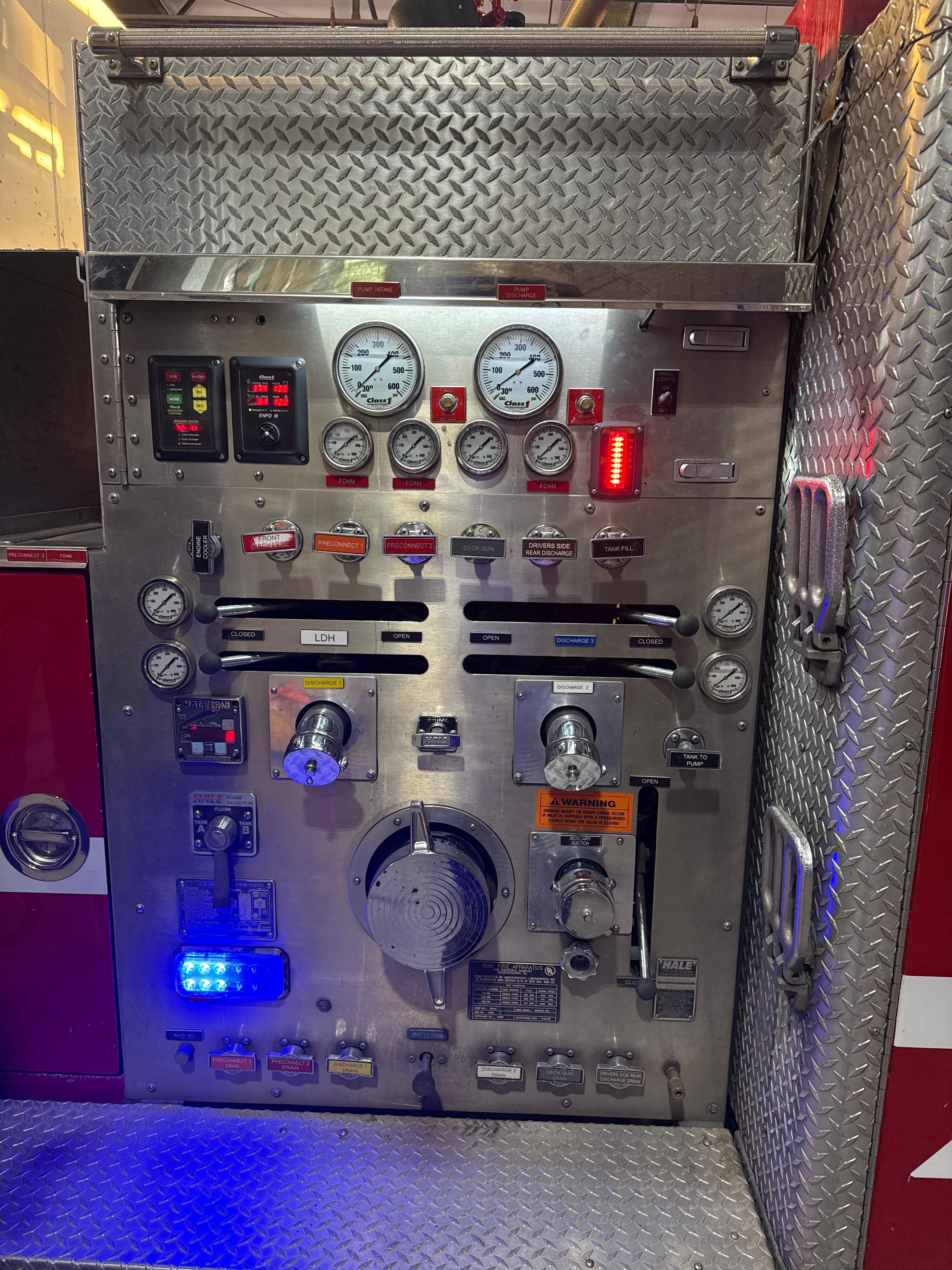 2001 KME Panther Pumper - image 31