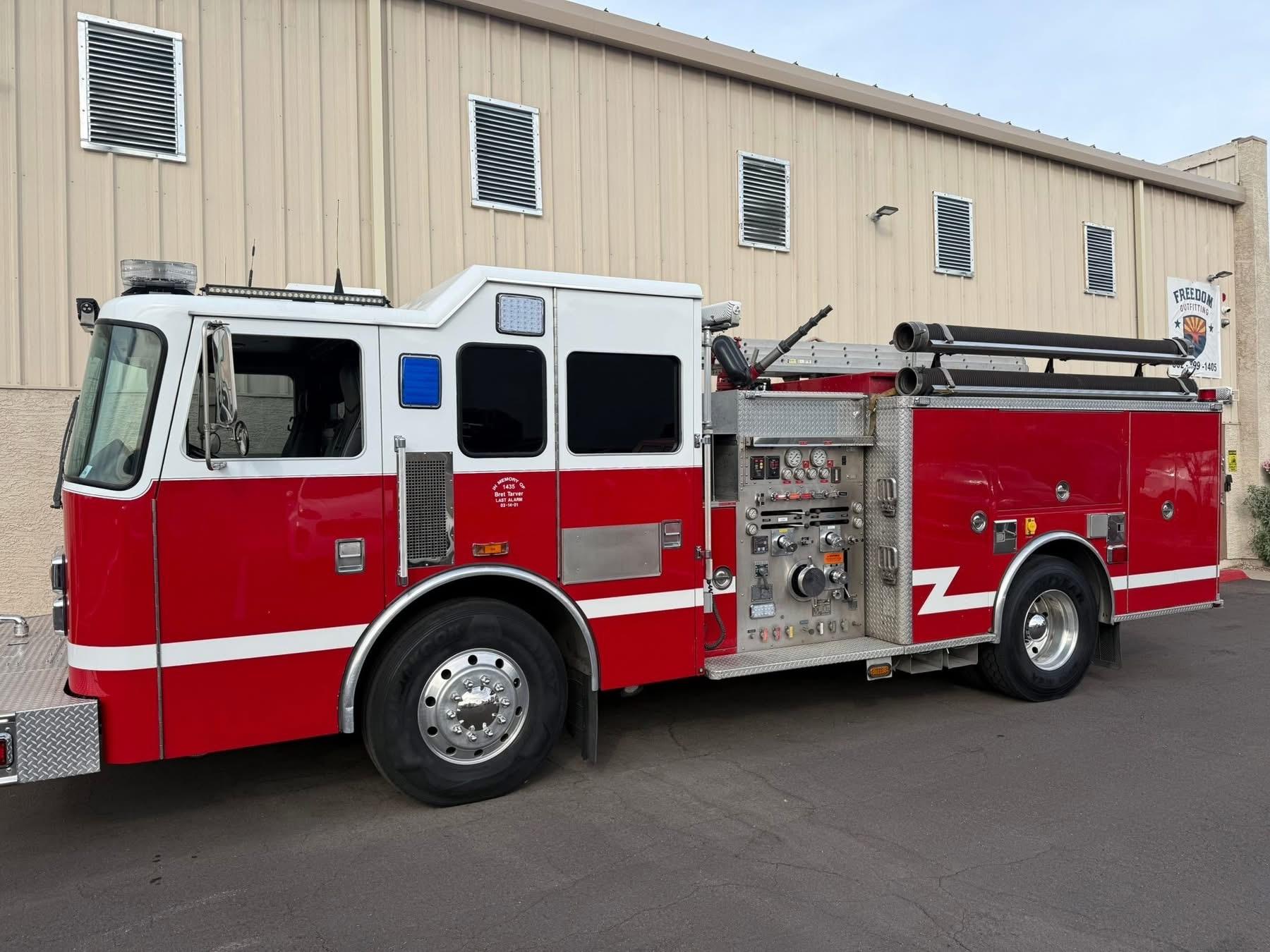 2001 KME Panther Pumper - image 3