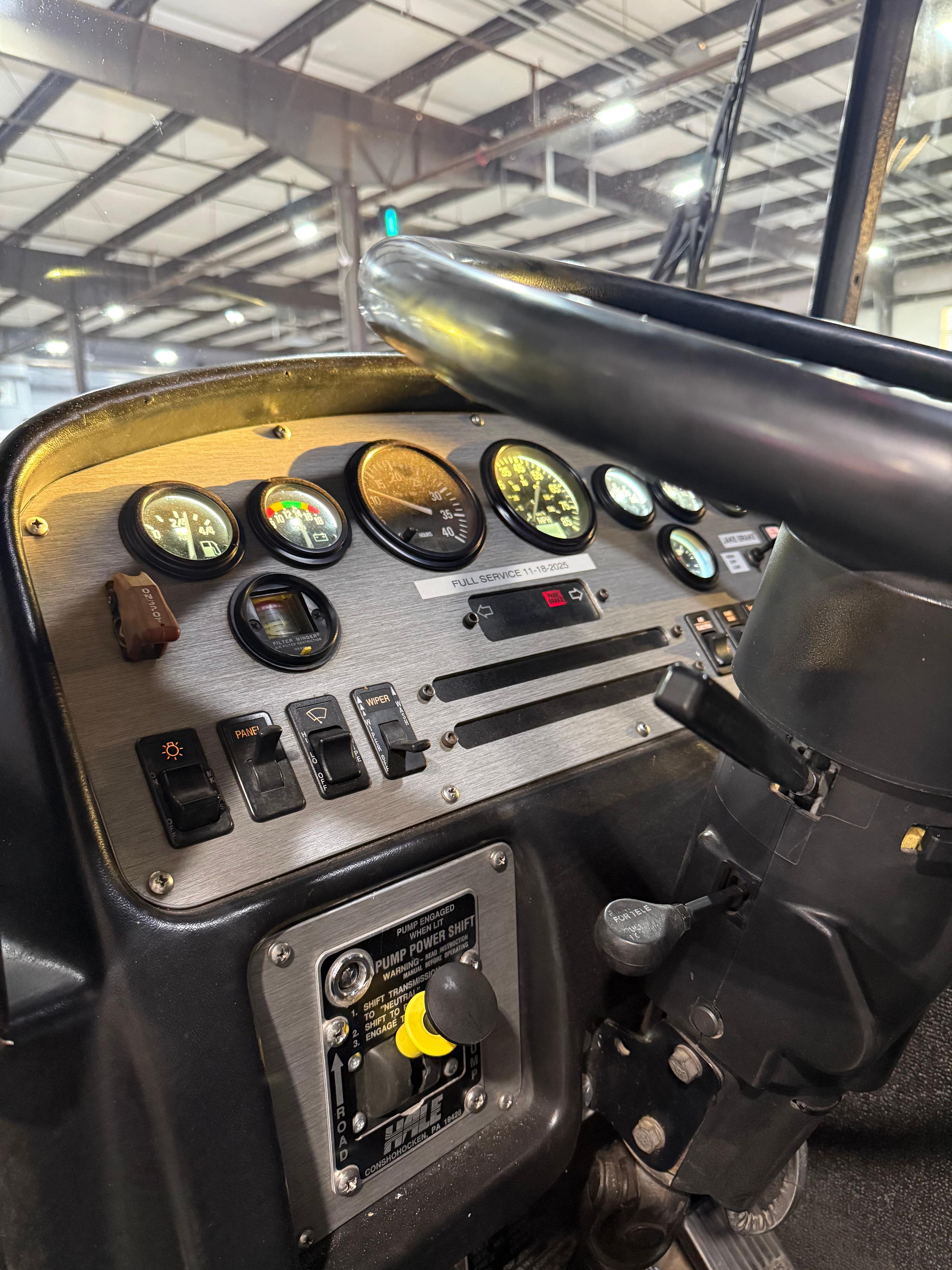 2001 KME Panther Pumper - image 30