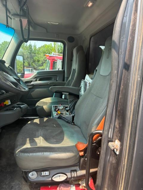 2019 Kenworth T680 Dump Truck - image 14