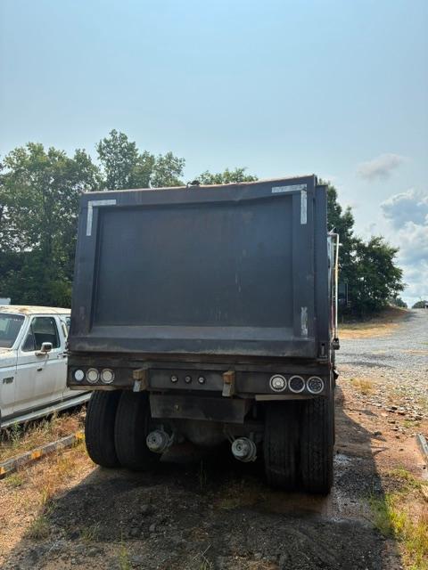 2019 Kenworth T680 Dump Truck - image 4