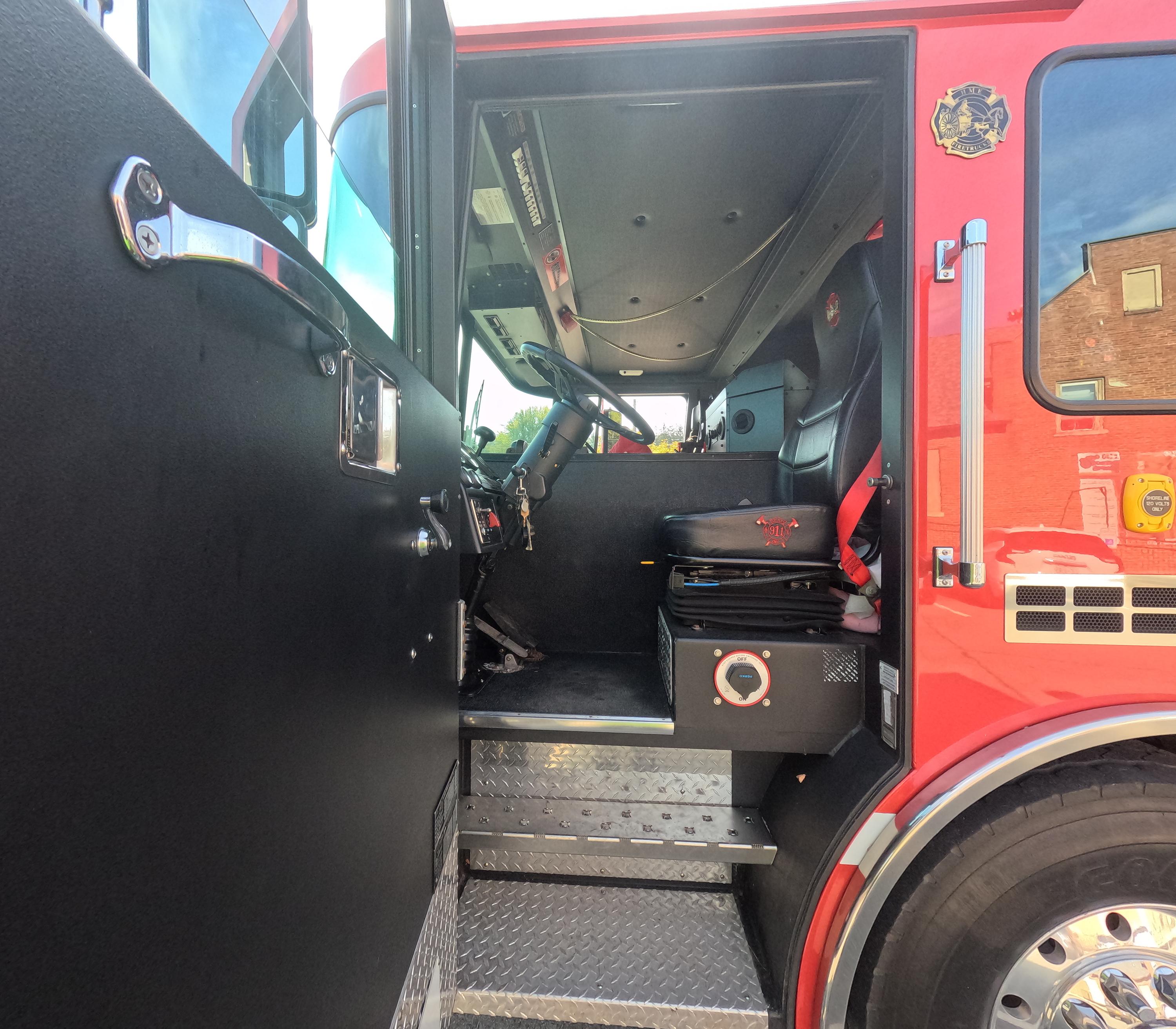 2009 Rosenbauer HME Pumper Tanker - image 17