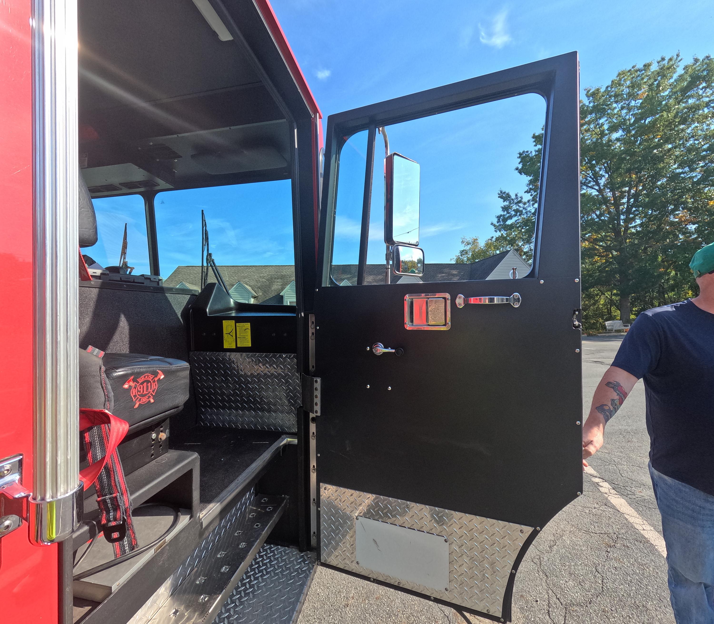 2009 Rosenbauer HME Pumper Tanker - image 16