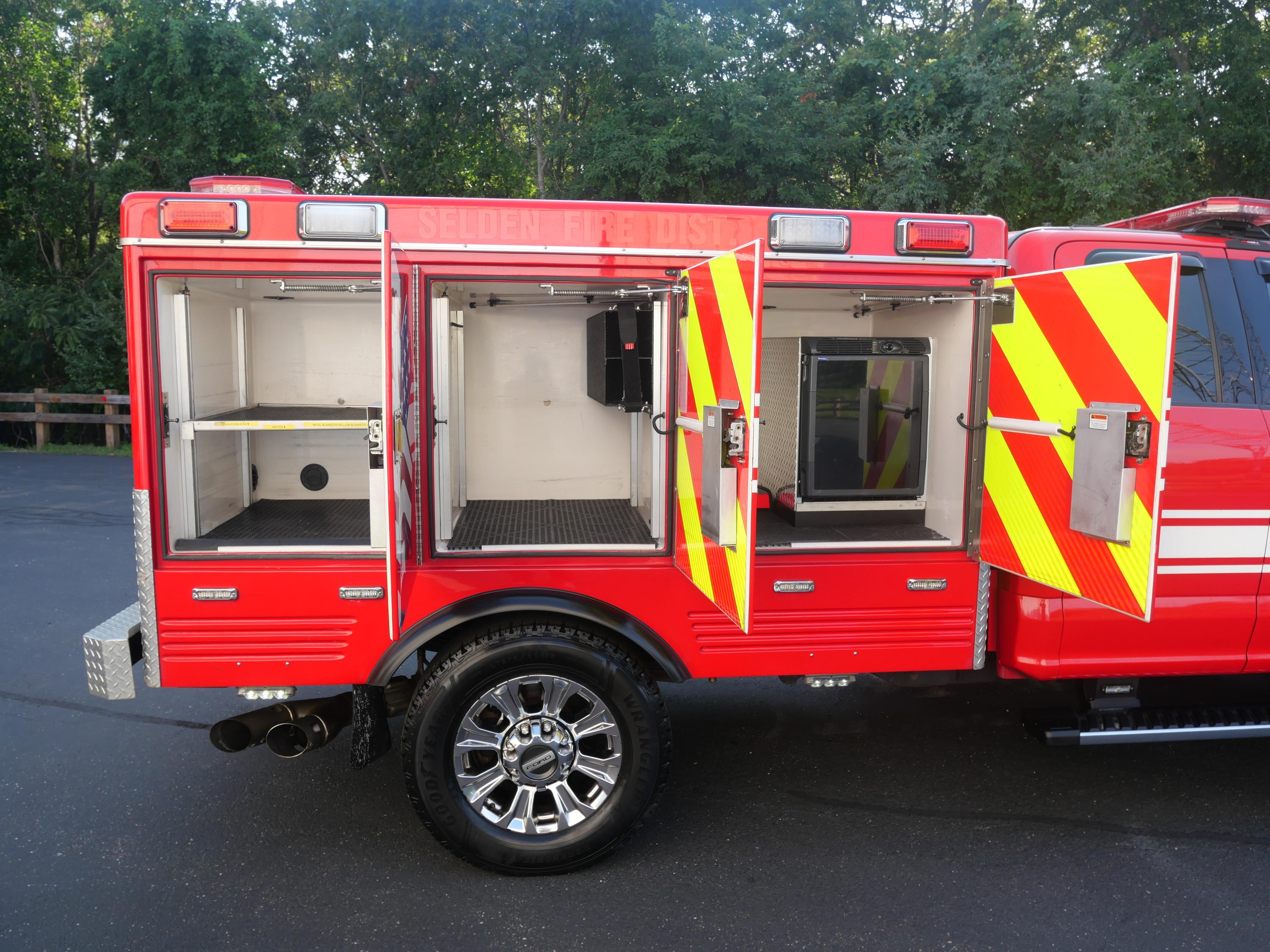 2019 Ford F350 4x4 Light Rescue - image 14
