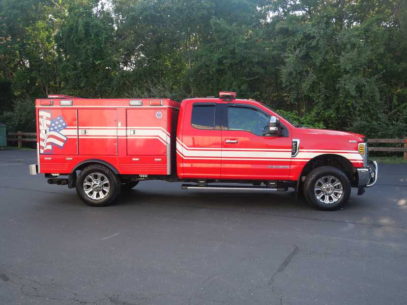 2019 Ford F350 4x4 Light Rescue — photo 2