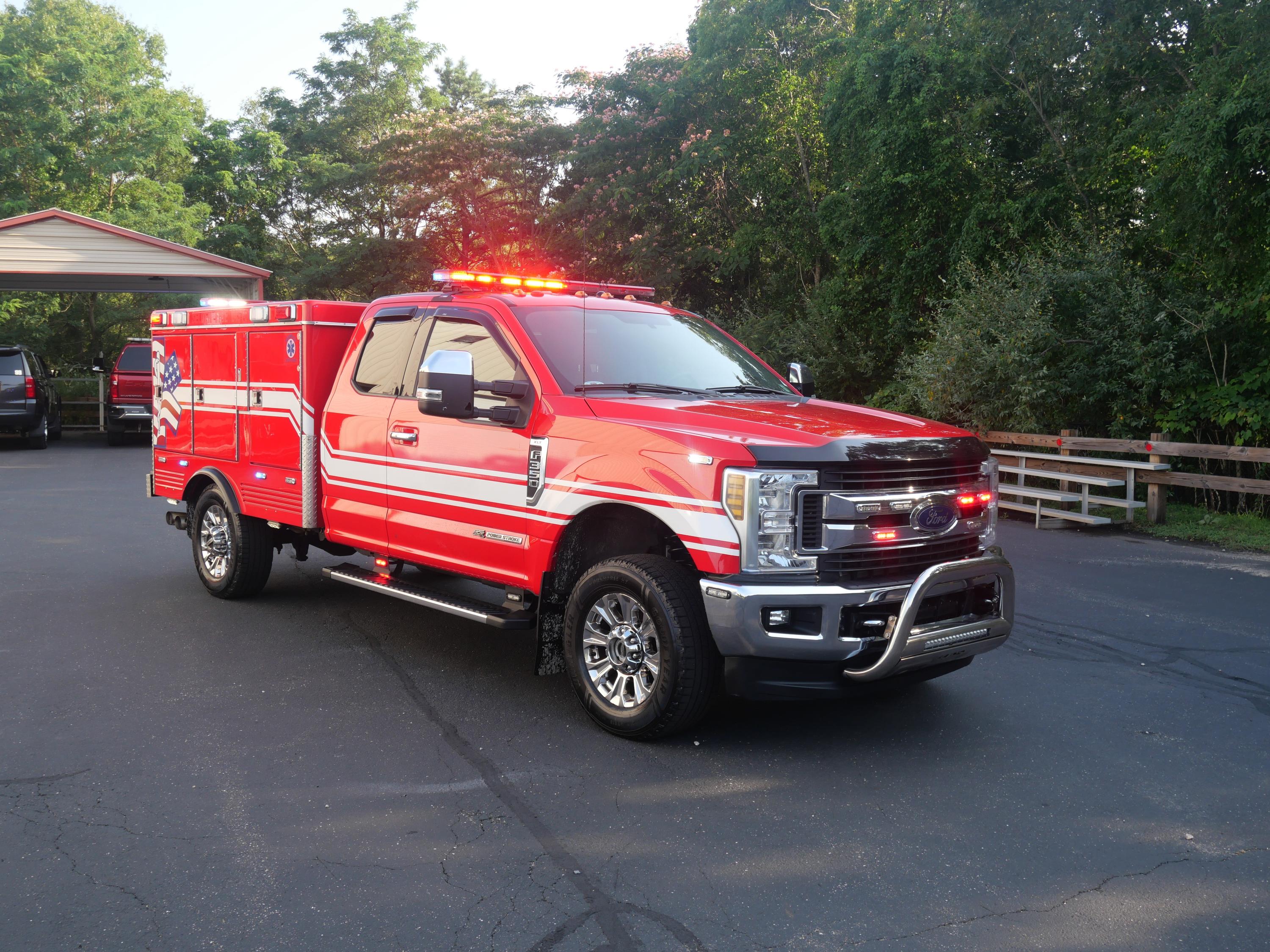 2019 Ford F350 4x4 Light Rescue - image 1
