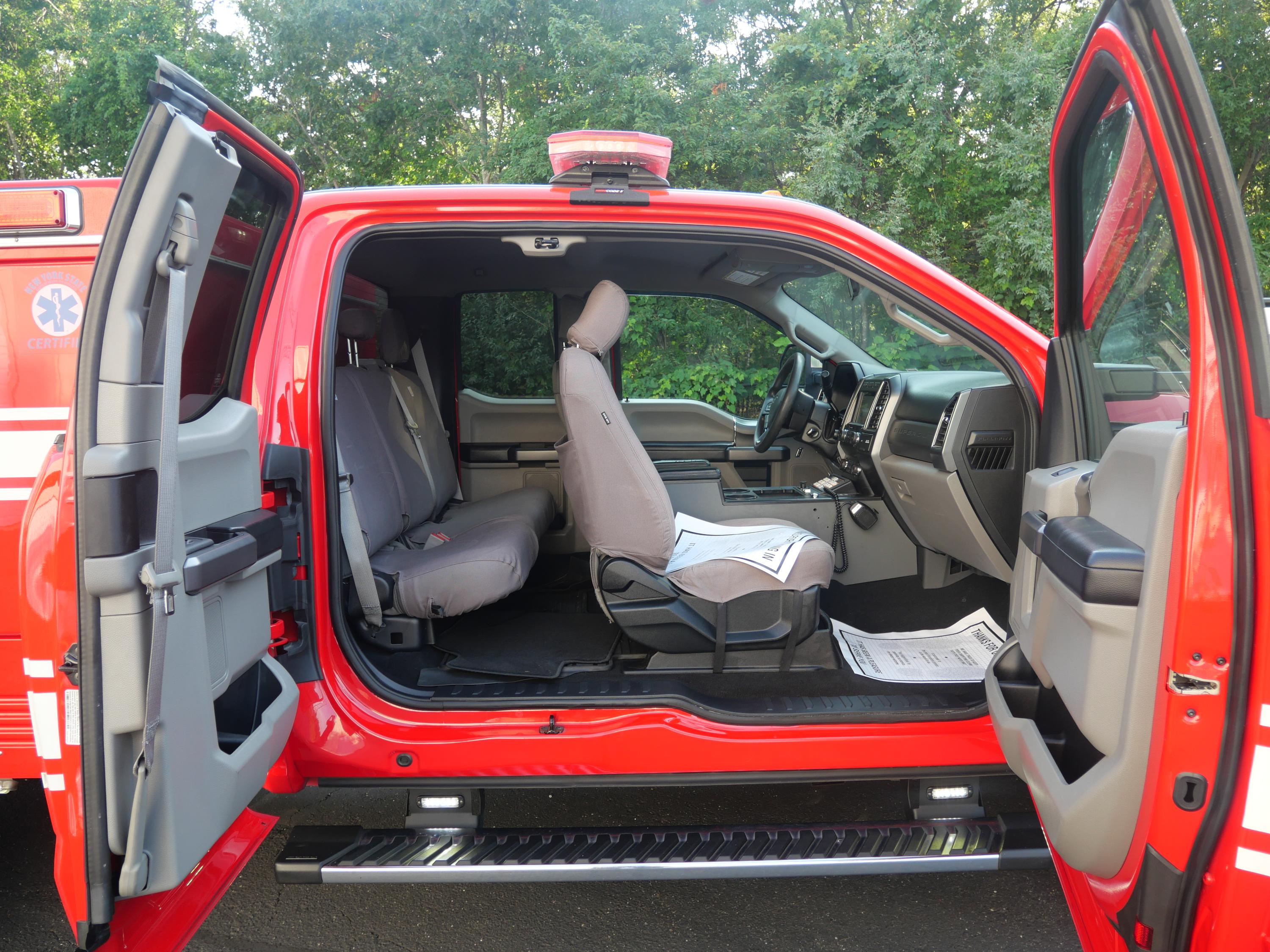 2019 Ford F350 4x4 Light Rescue - image 22