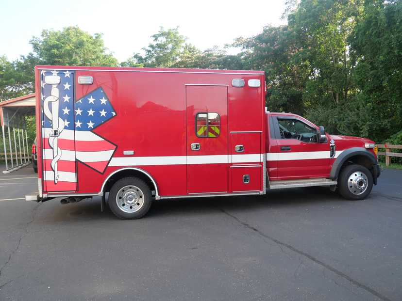 2017 Road Rescue Ford 4x4 Type I Ambulance — photo 2