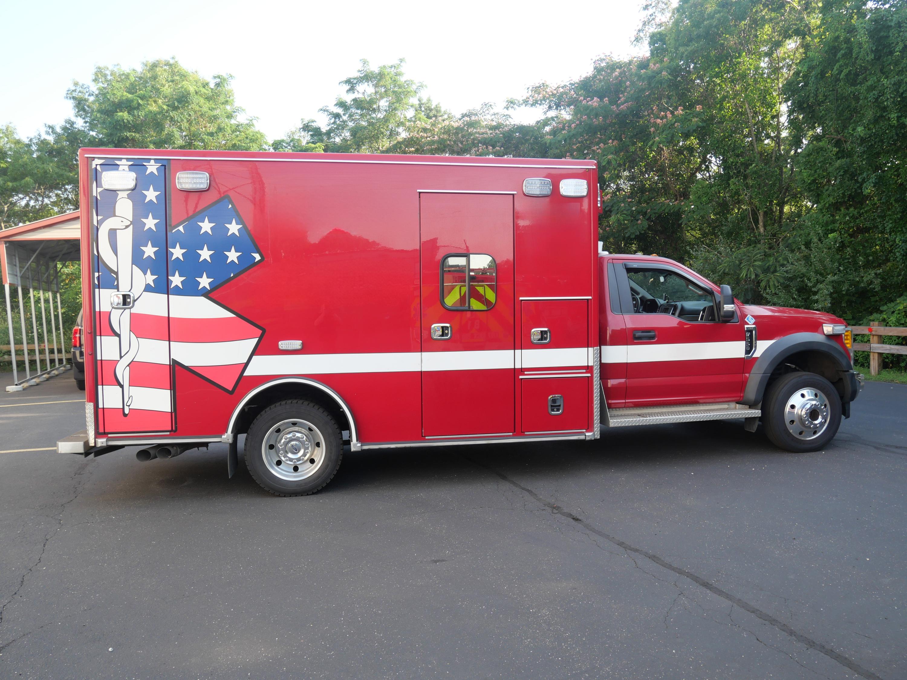 2017 Road Rescue Ford 4x4 Type I Ambulance - image 2