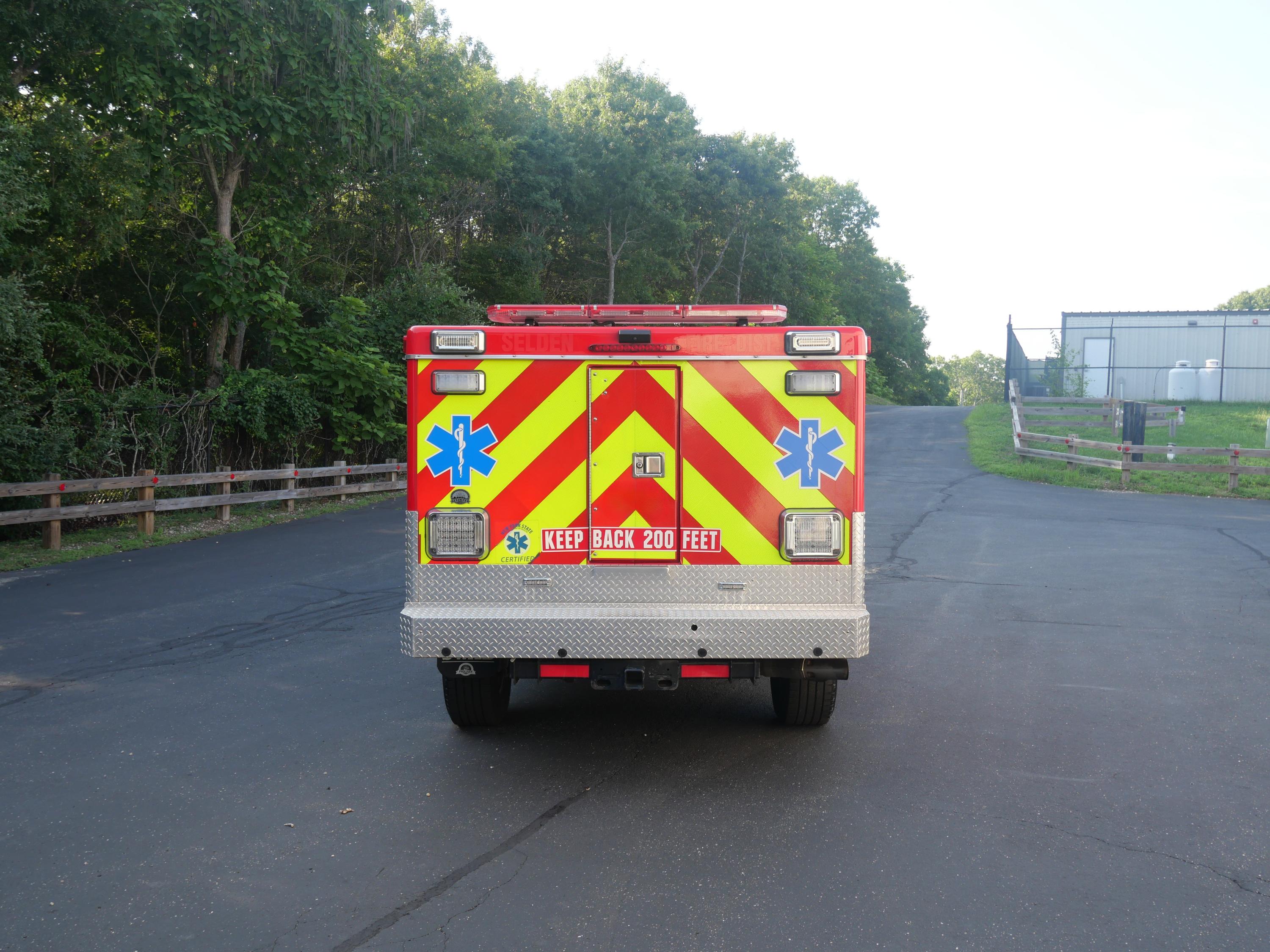 2019 Ford F350 4x4 Light Rescue - image 7