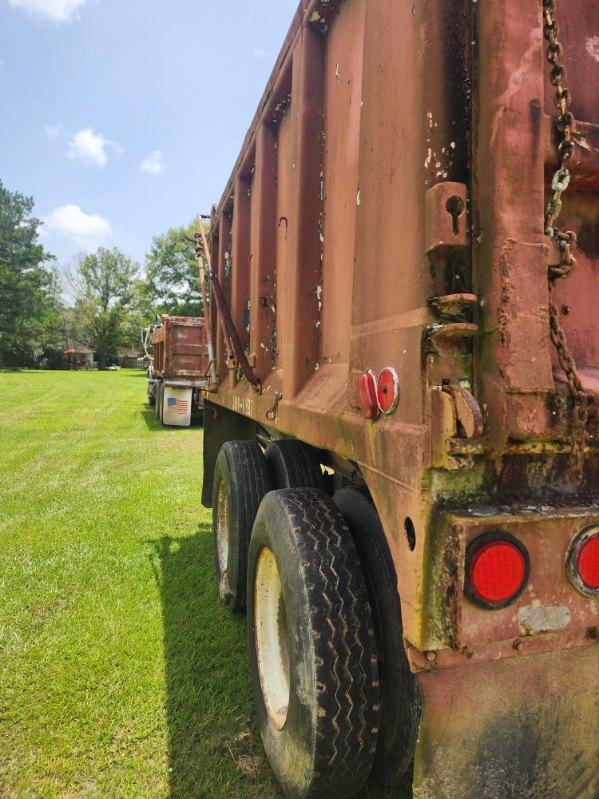 1992 International 9400 Dump Truck (Rebuilt Cummins Engine) - image 12