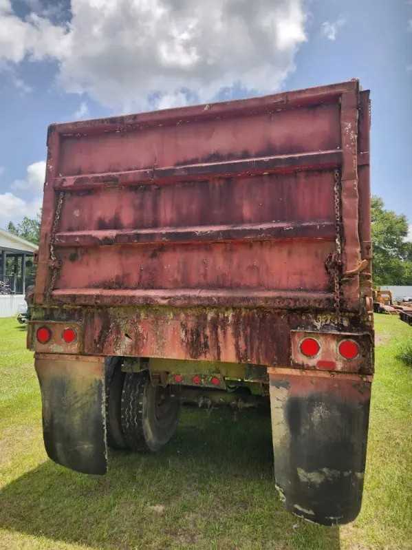 1992 International 9400 Dump Truck (Rebuilt Cummins Engine) — photo 5