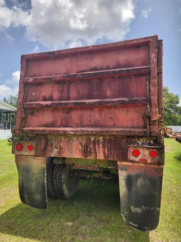 1992 International 9400 Dump Truck (Rebuilt Cummins Engine) - image 5