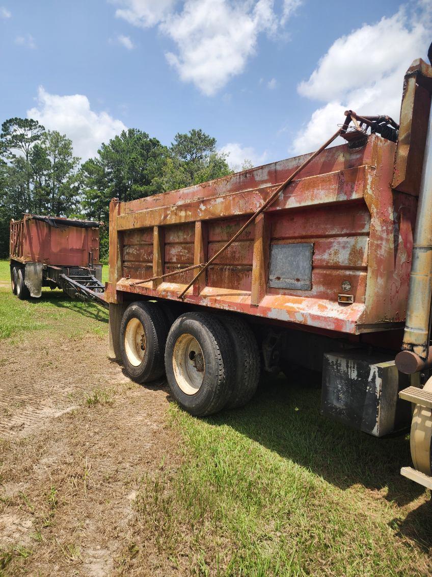1992 International 9400 Dump Truck (Rebuilt Cummins Engine) - image 7