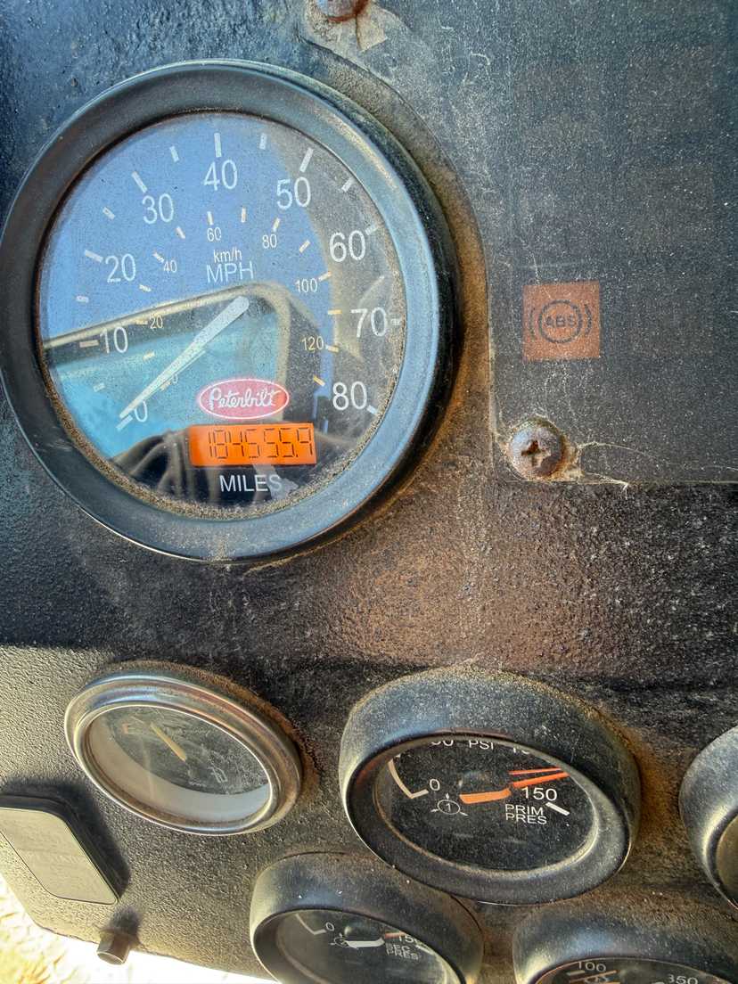 2008 Peterbilt Labrie Side Loader — photo 5