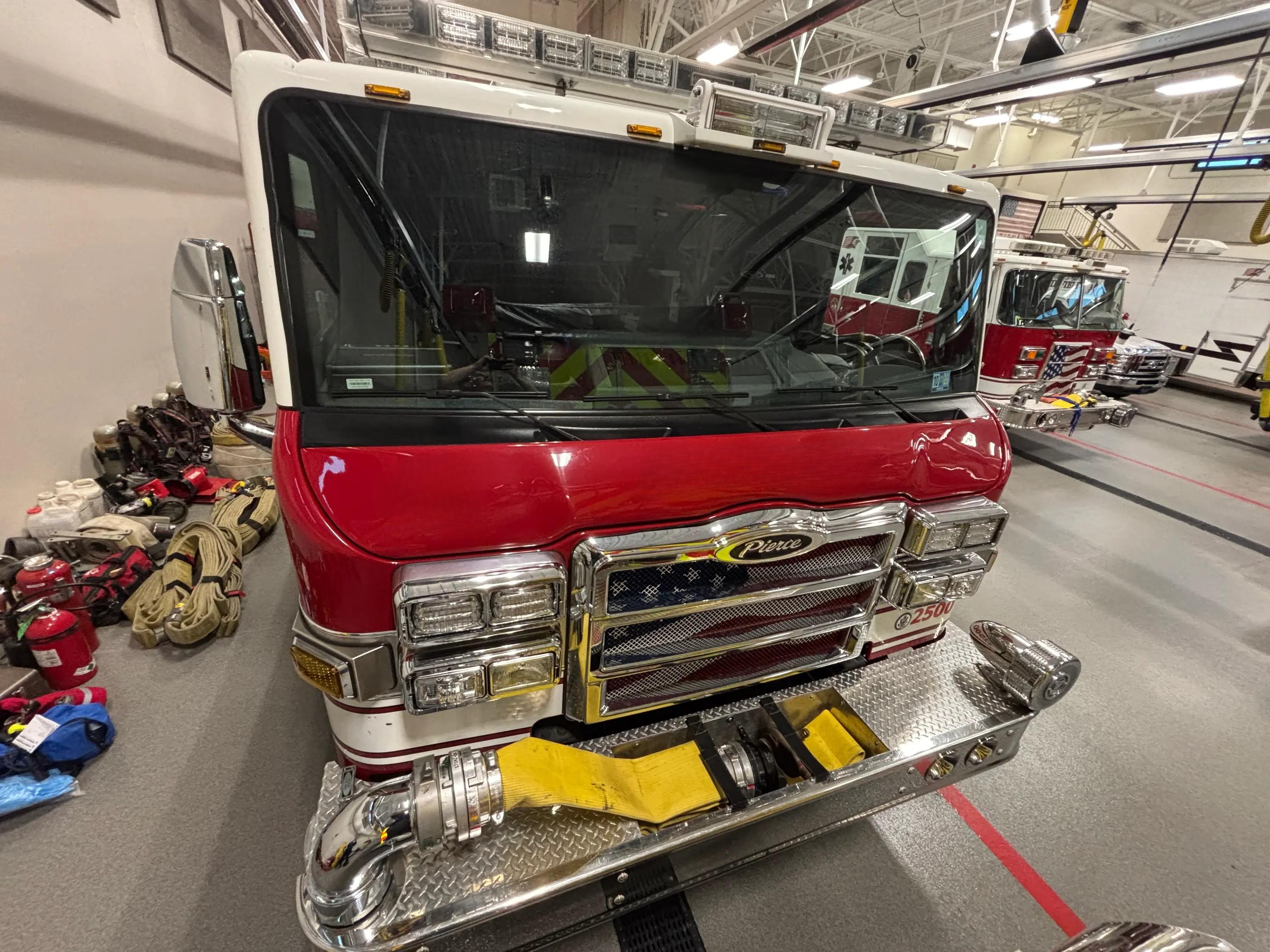 2010 Pierce Impel Pumper Tanker - image 6