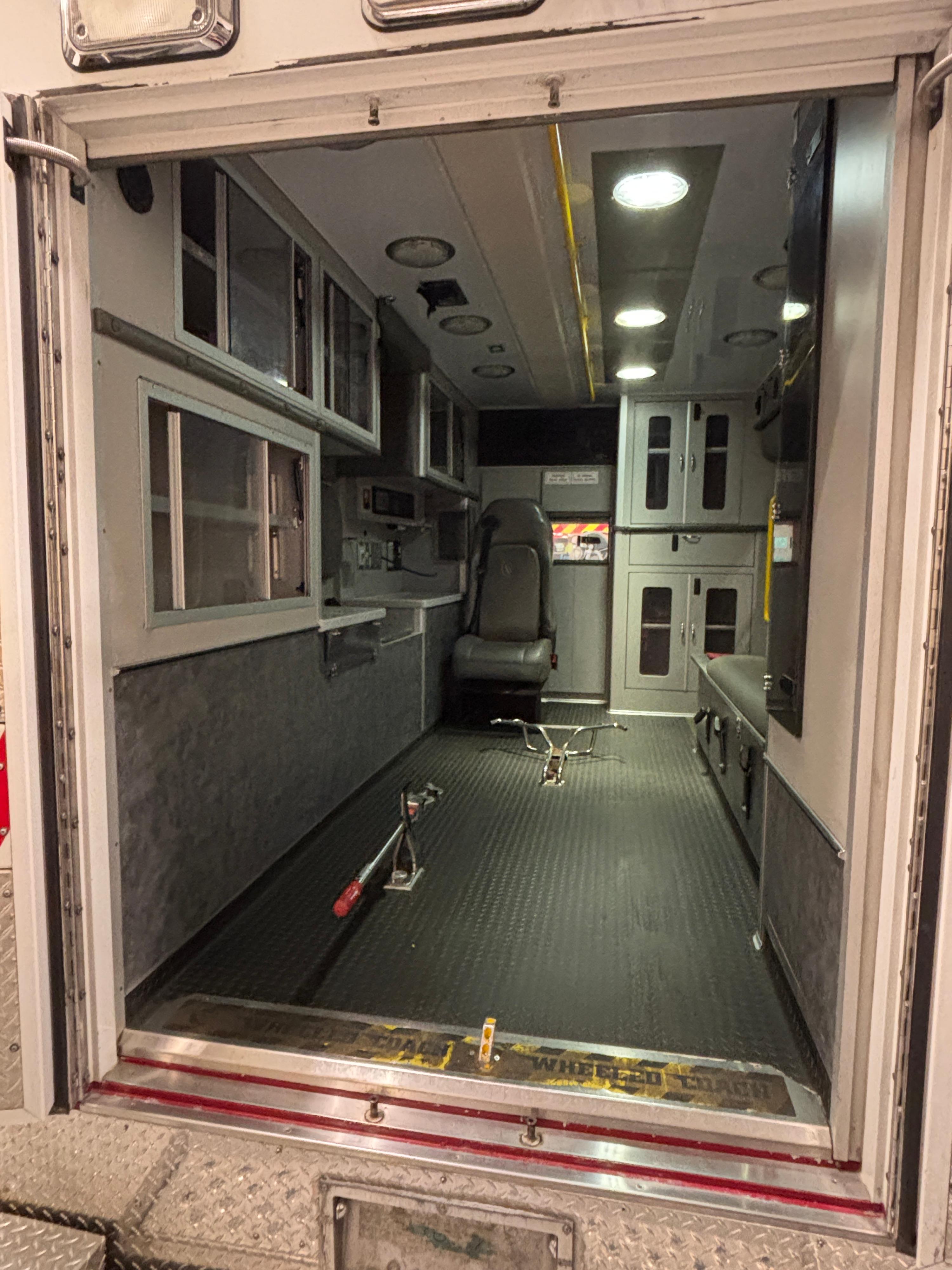 2009 Wheeled Coach Ford Type III Ambulance - image 22