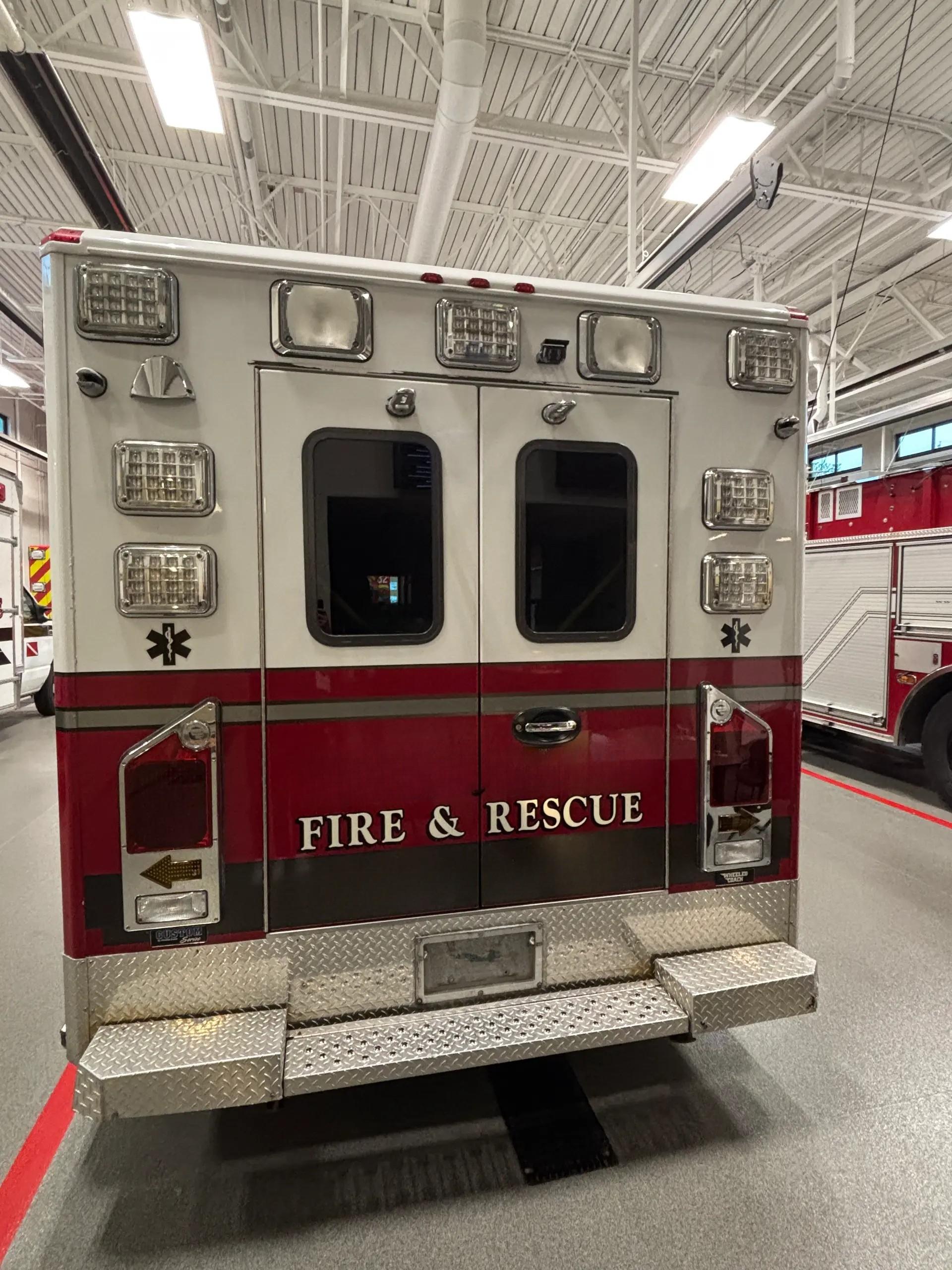 2009 Wheeled Coach Ford Type III Ambulance - image 3