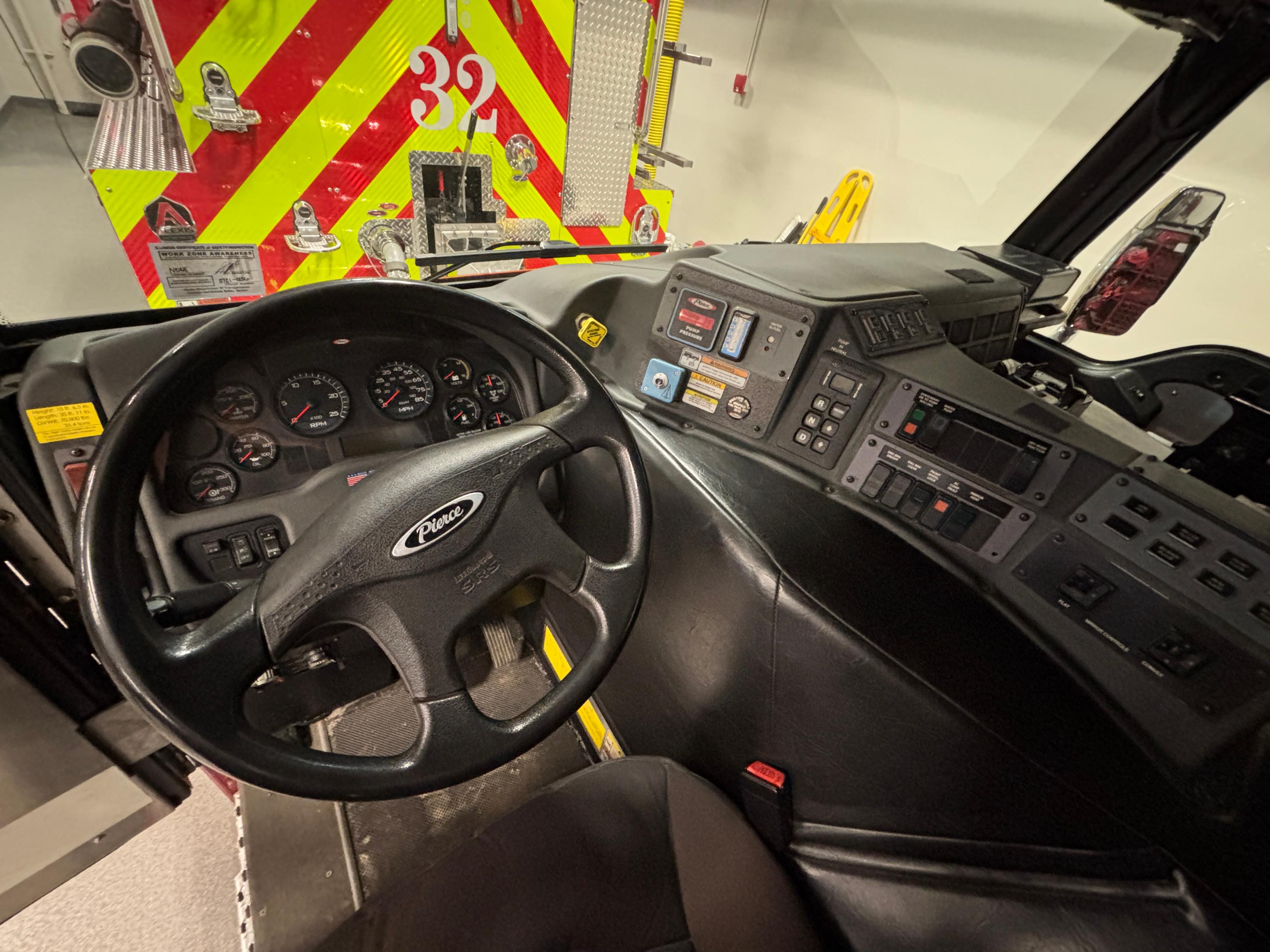 2010 Pierce Impel Pumper Tanker - image 9