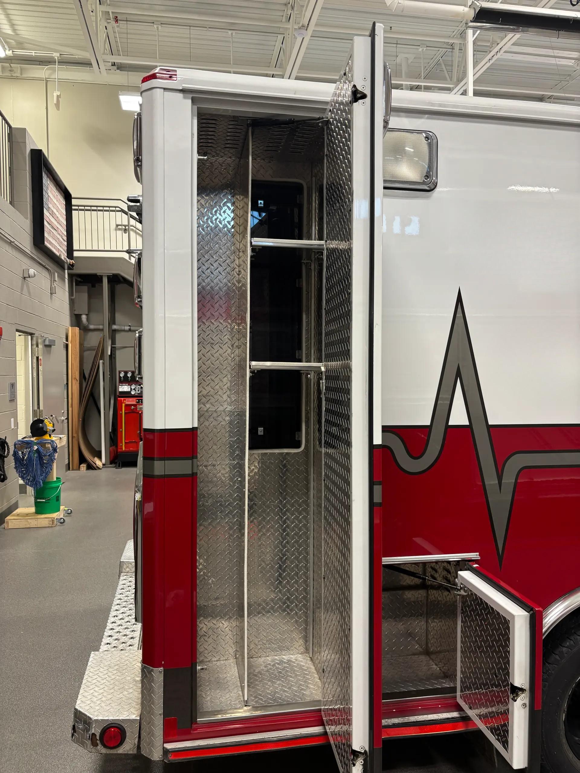 2009 Wheeled Coach Ford Type III Ambulance - image 21
