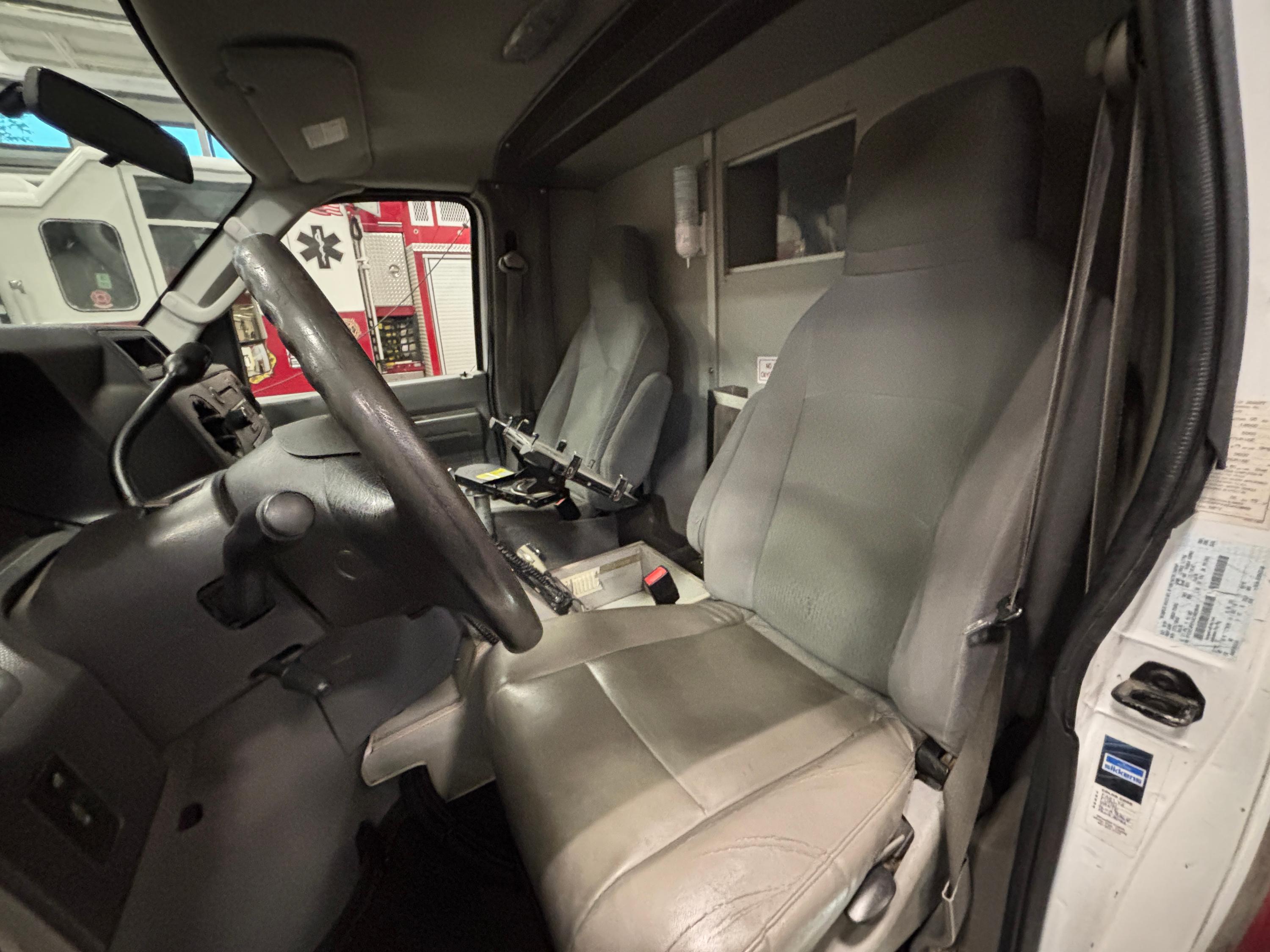 2009 Wheeled Coach Ford Type III Ambulance - image 12