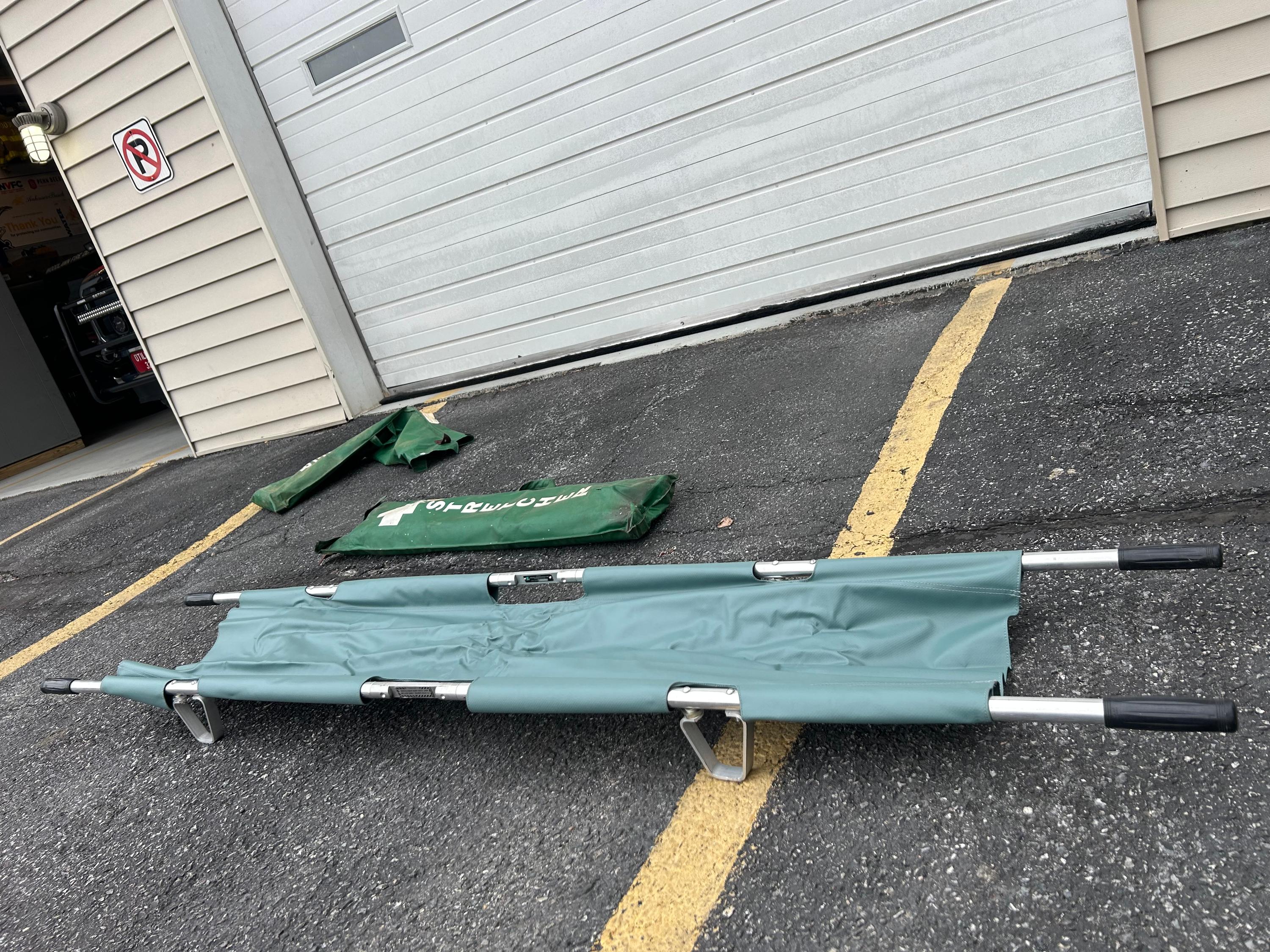 Medical Foldable Patient Transfer Stretcher Portable Rescue Stretcher - image 5