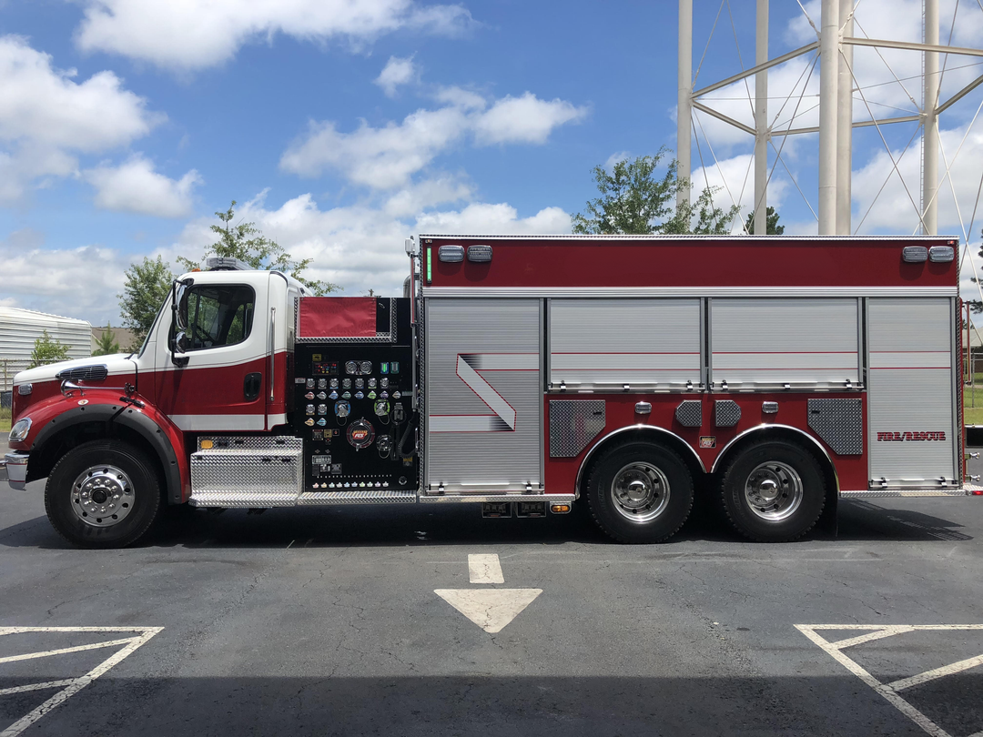 2018 Freightliner 2500 Gallon Tanker