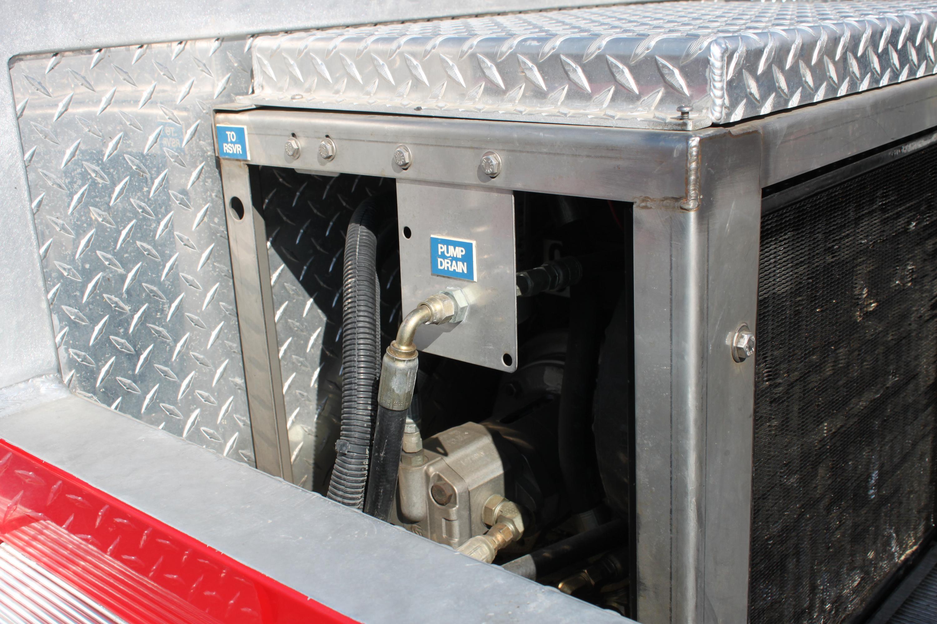 2003 Chevrolet C8500 Ferrara Engine 1250/1000/30 - image 23