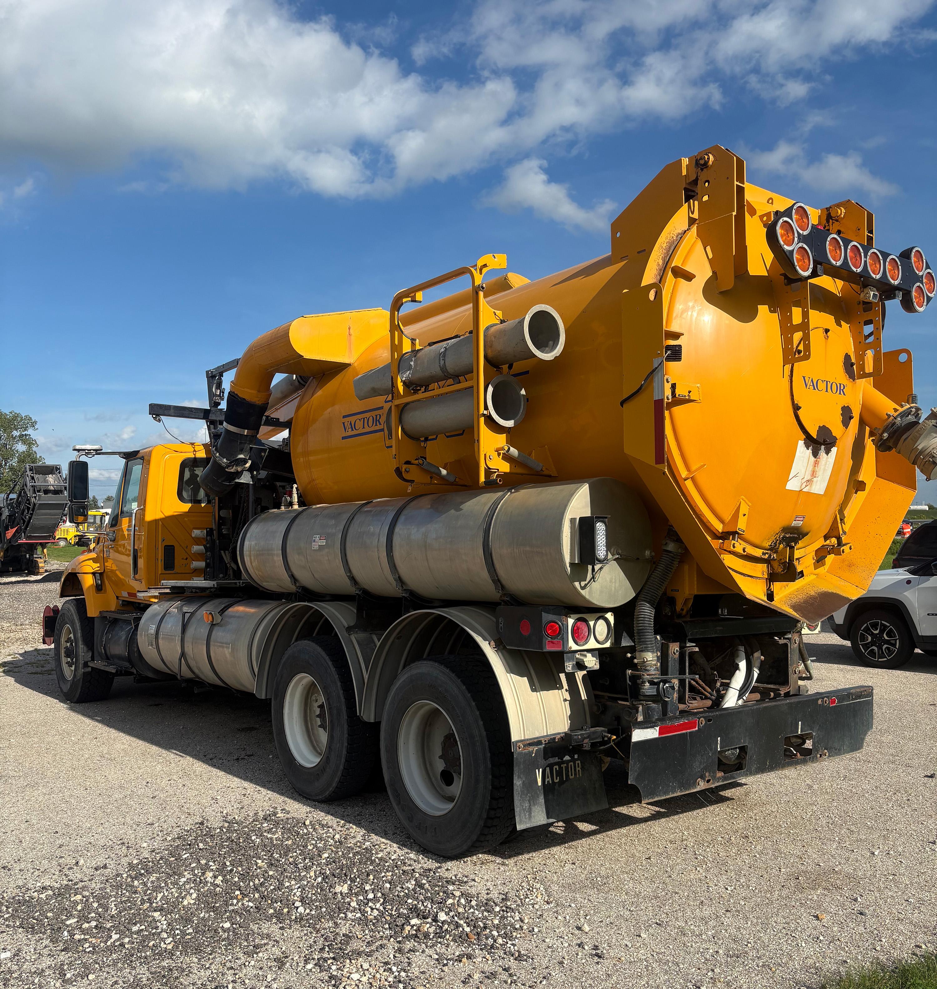 2007 International Vactor Combination - image 4