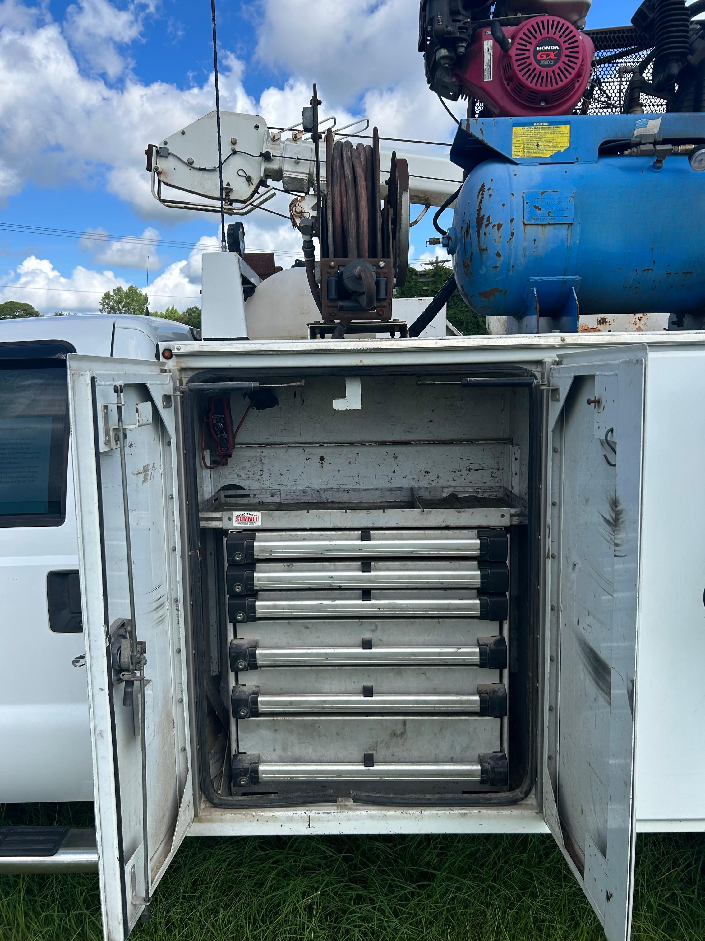2012 Ford F-550 Service Truck - image 14