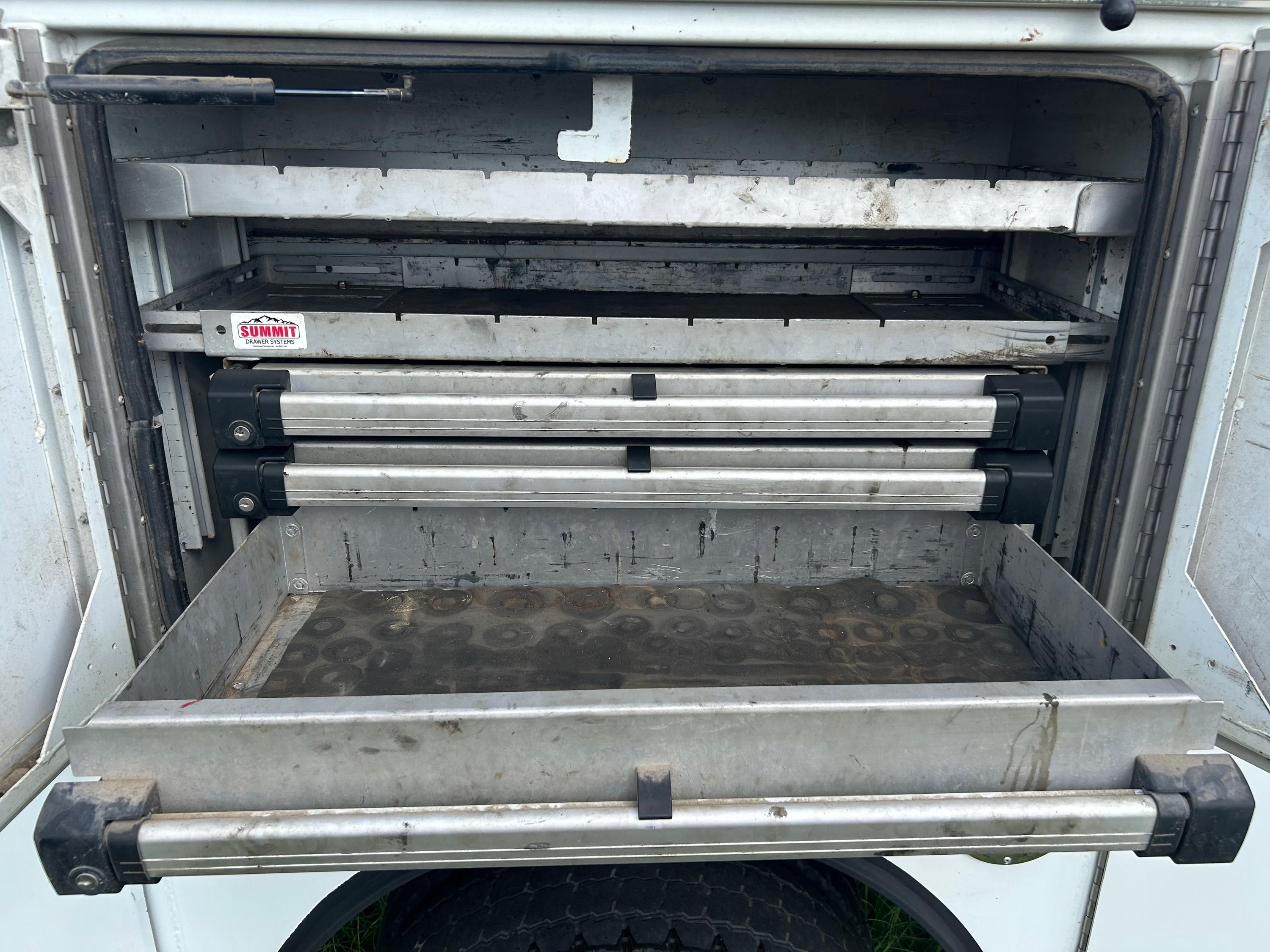 2012 Ford F-550 Service Truck - image 15