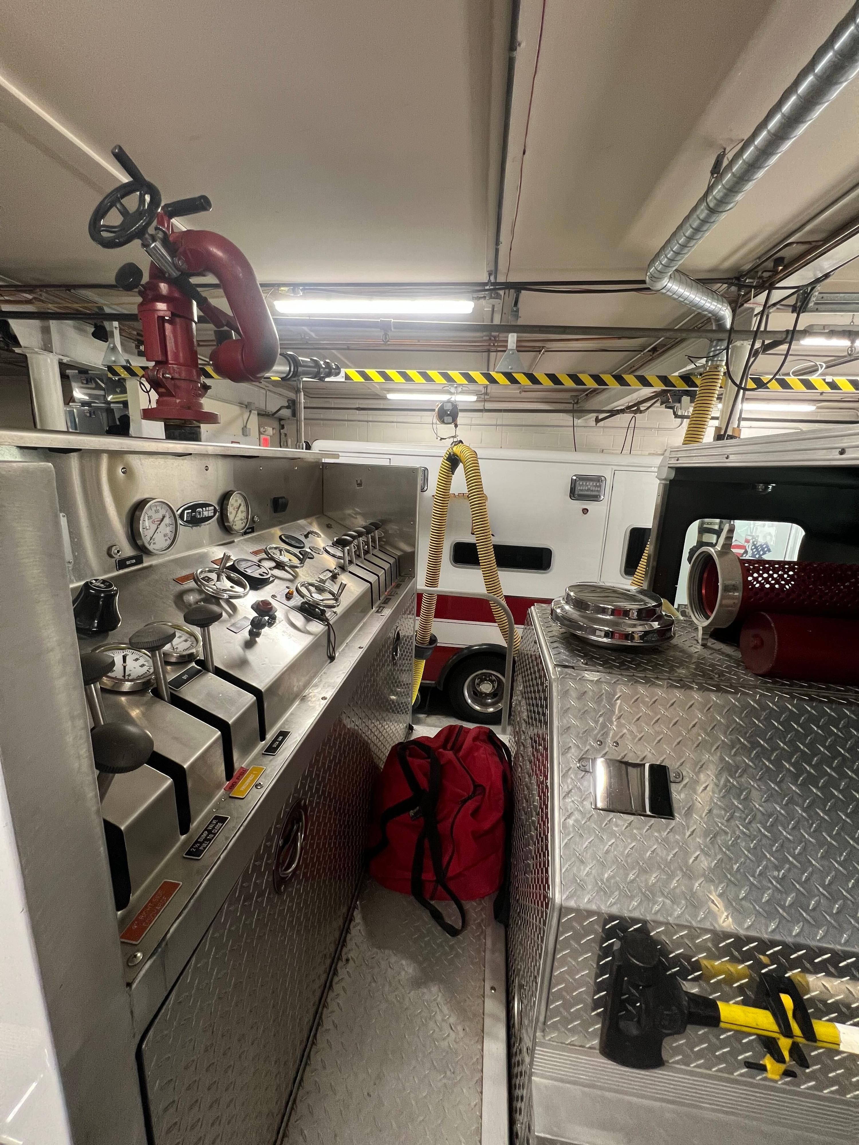 1989 E-One Pumper - image 13