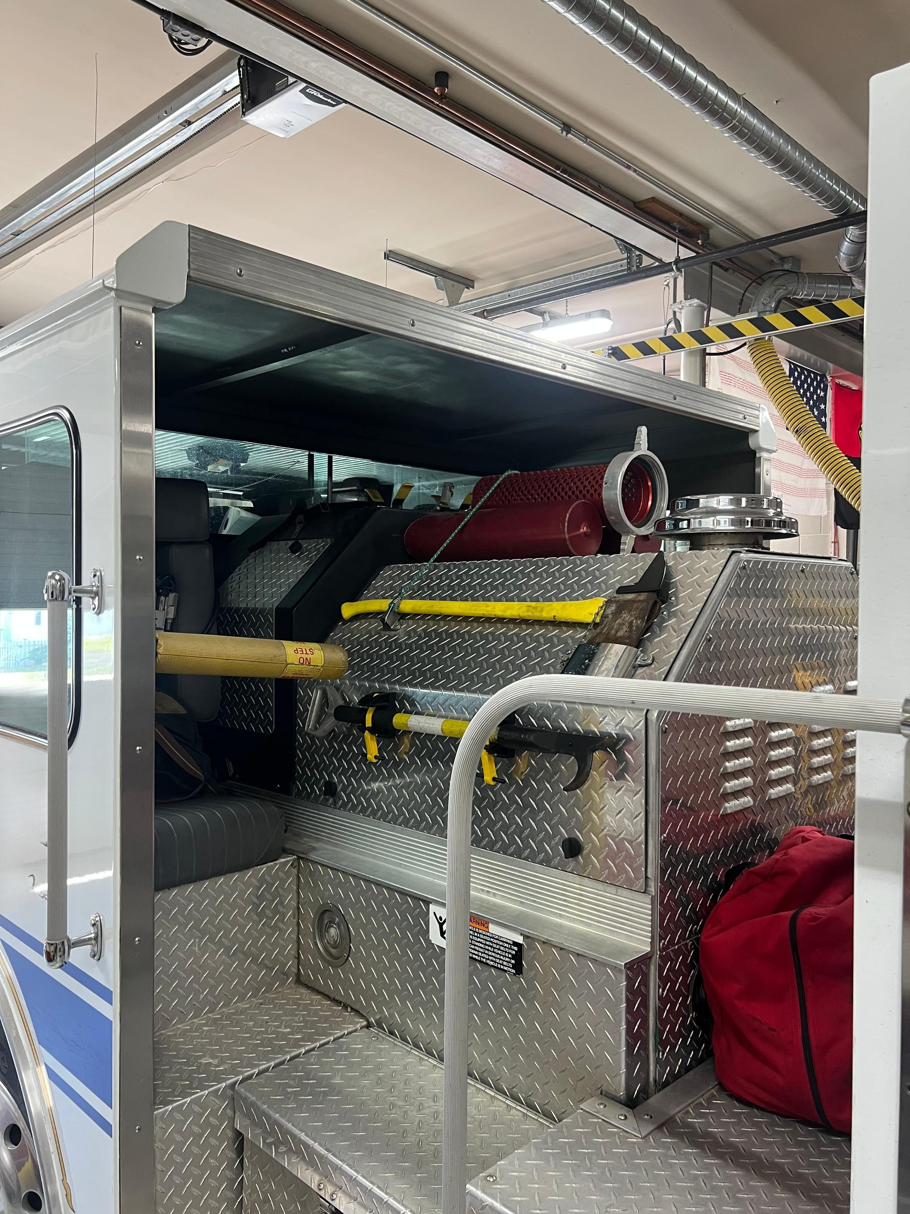 1989 E-One Pumper - image 21