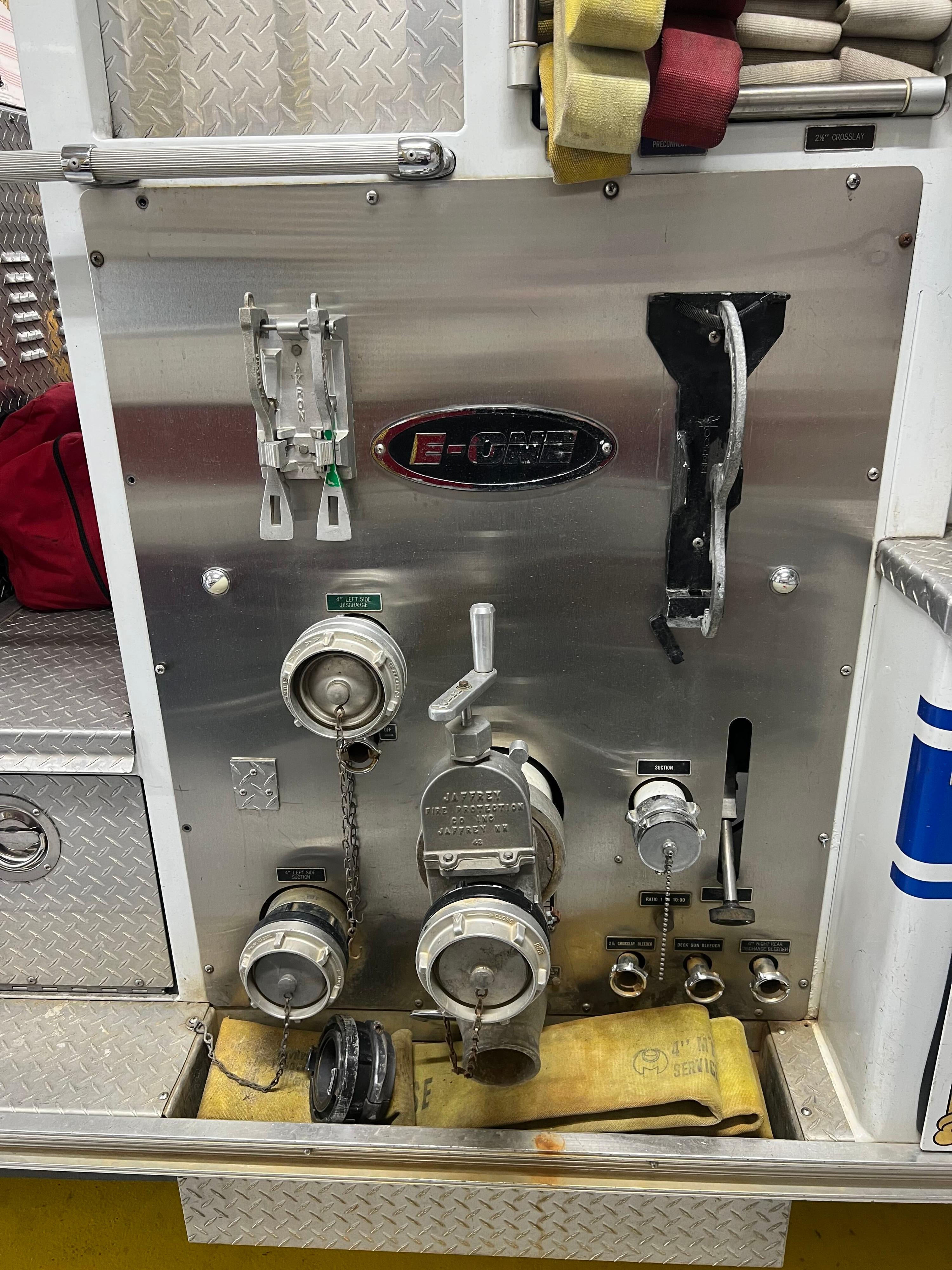 1989 E-One Pumper - image 15
