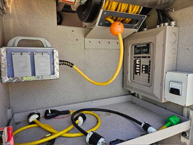 2006 Ford Pierce 4x4 Light Rescue — photo 5