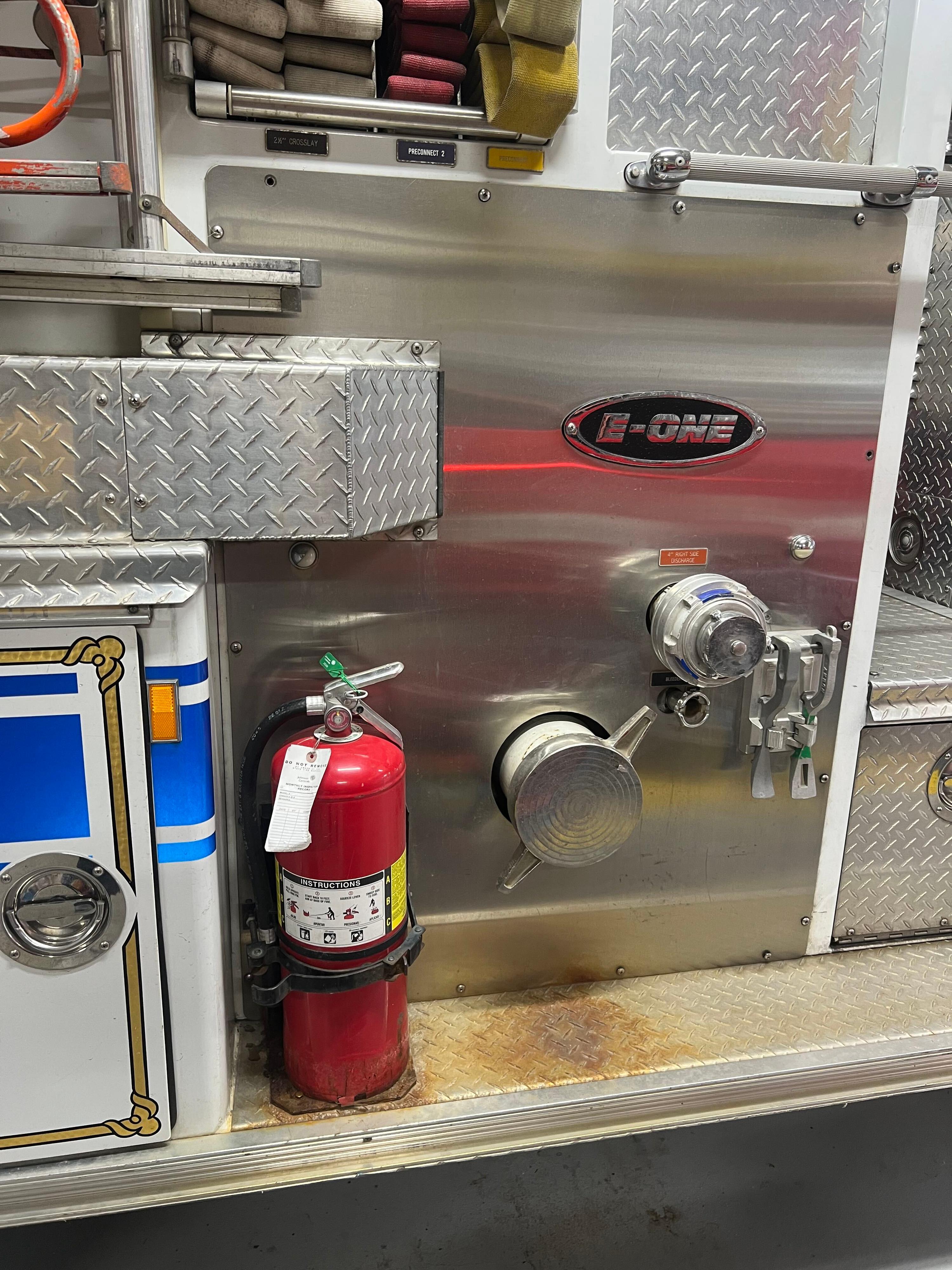 1989 E-One Pumper - image 16