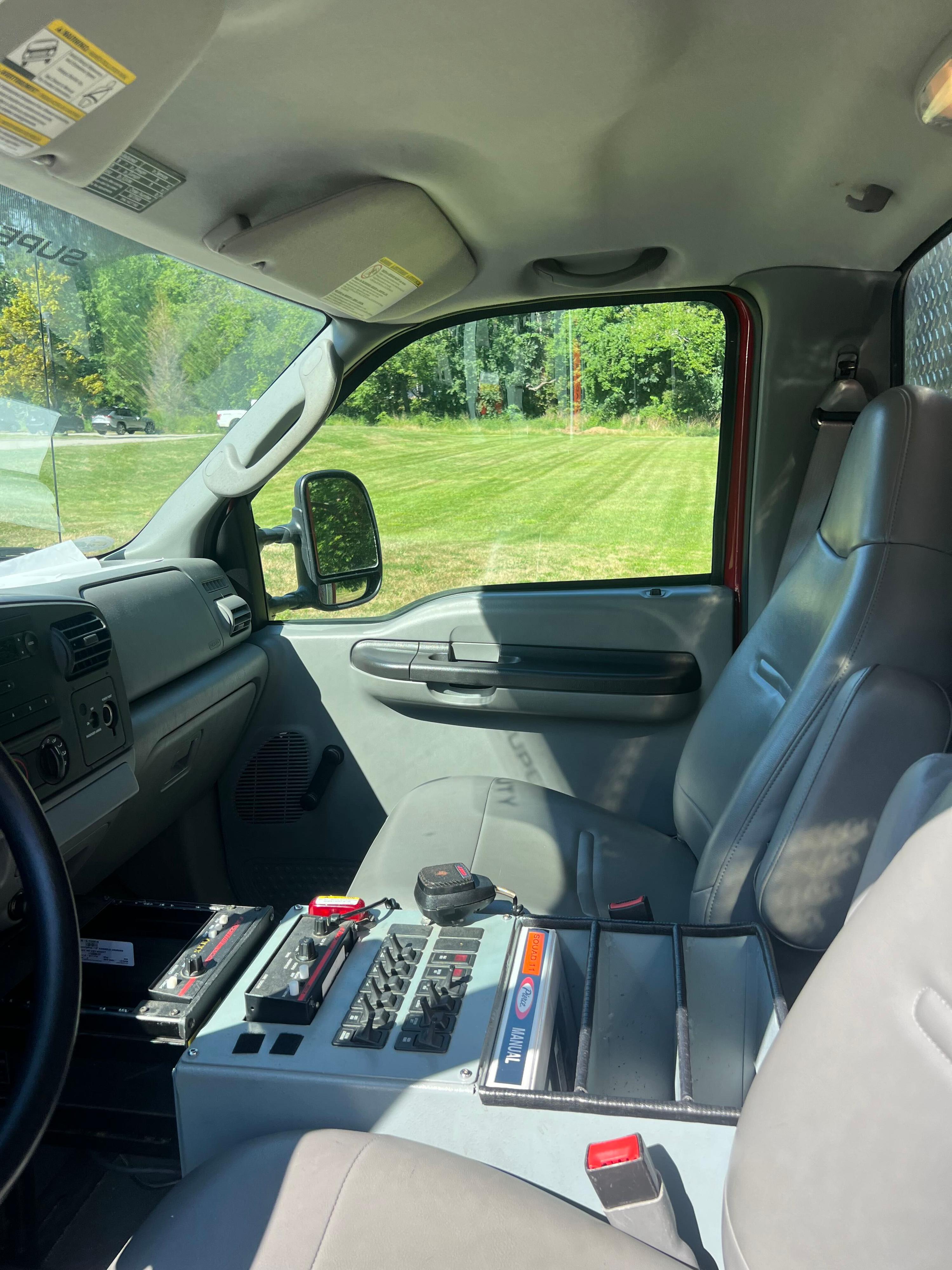 2006 Ford Pierce 4x4 Light Rescue - image 13